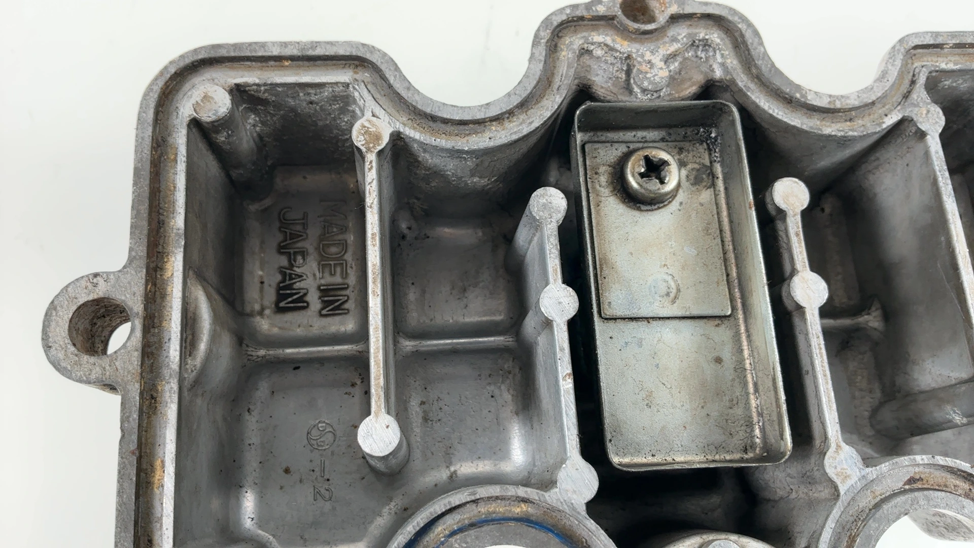 Kawasaki KZ400D 400cc Cylinder Head Valve Breather Cap Cover 1975 1976 14070-005 - Image 6
