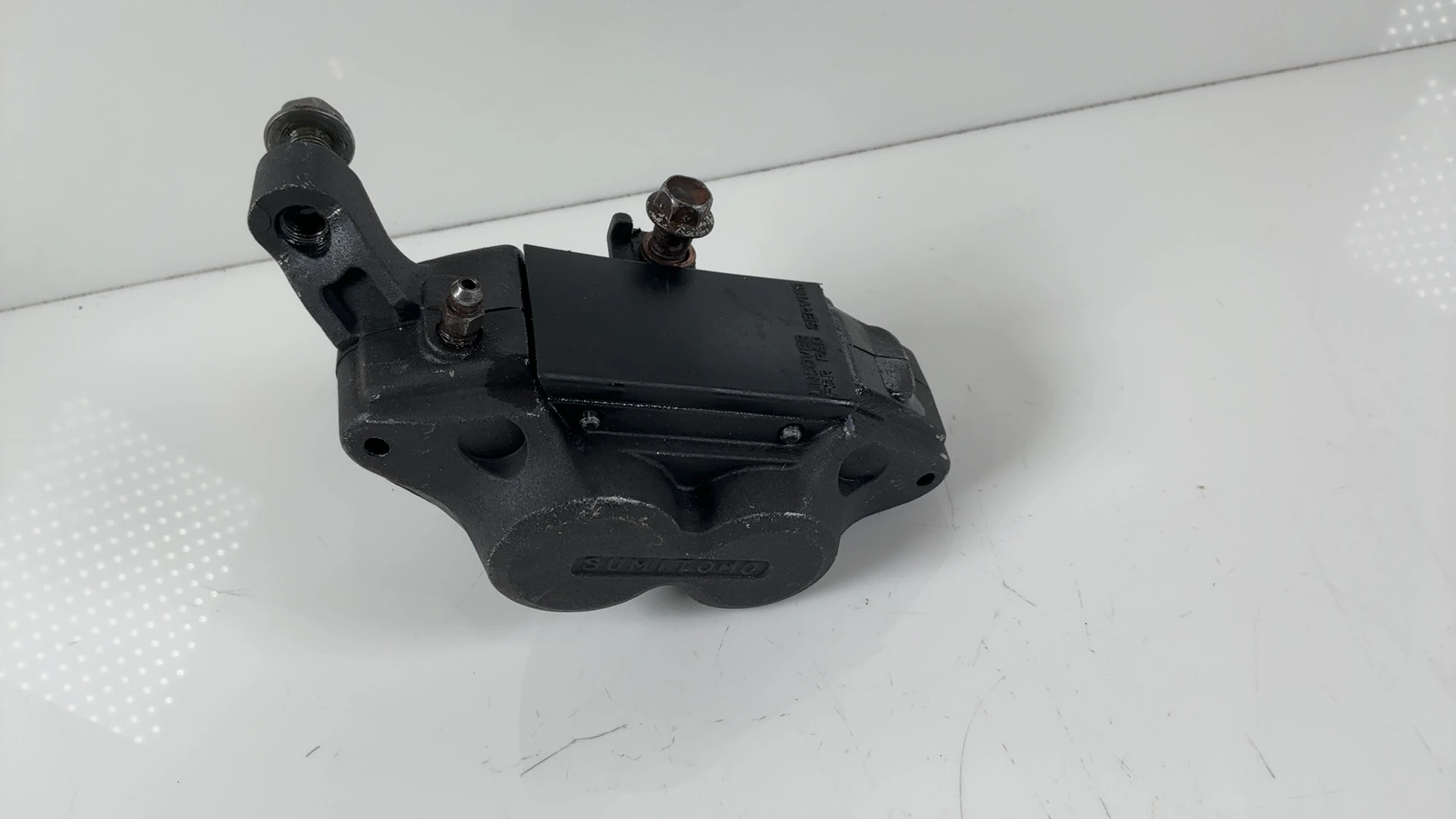 Yamaha FZR1000 3GM 1000cc Front Right Brake Caliper 1989-90 OEM  3GM-2580U-50-00 - Image 5