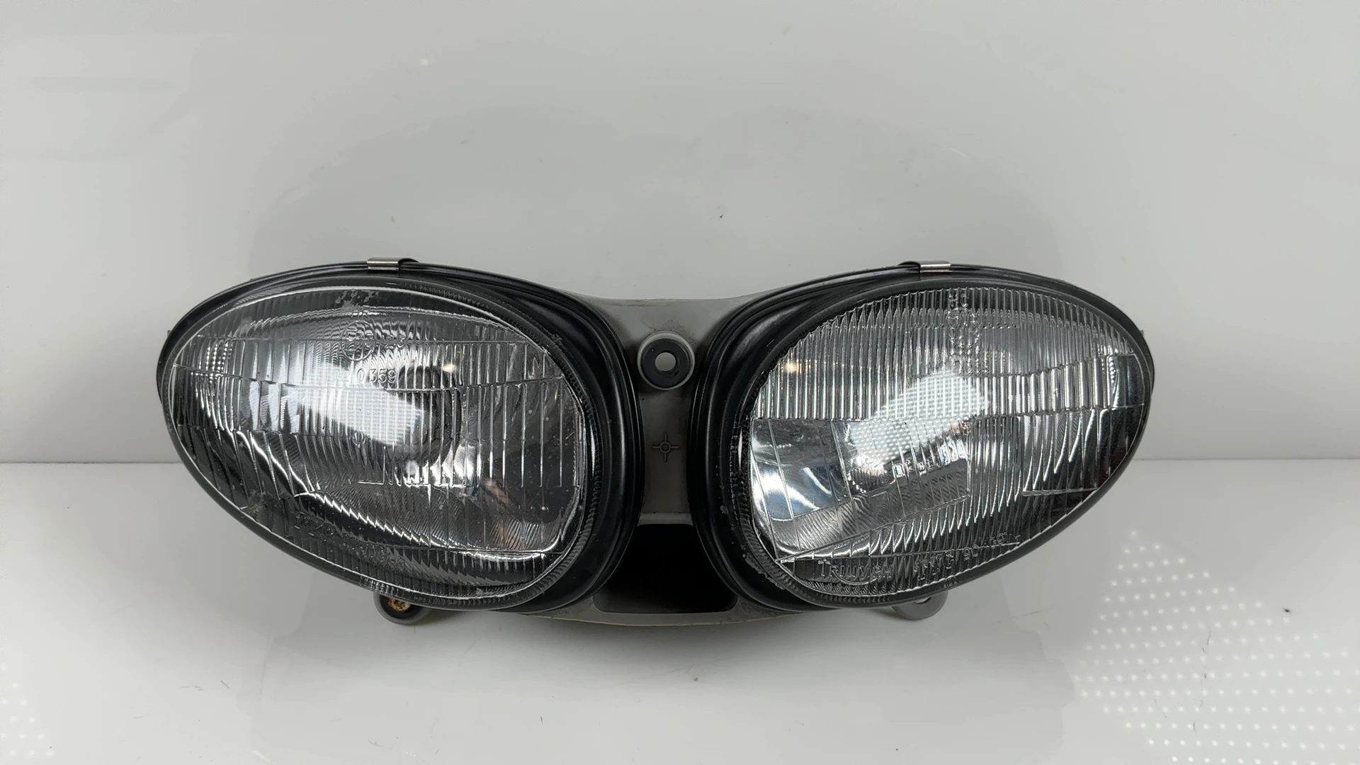Triumph Sprint RS ST 955cc Front Headlight 1999-2004 OEM T2705185