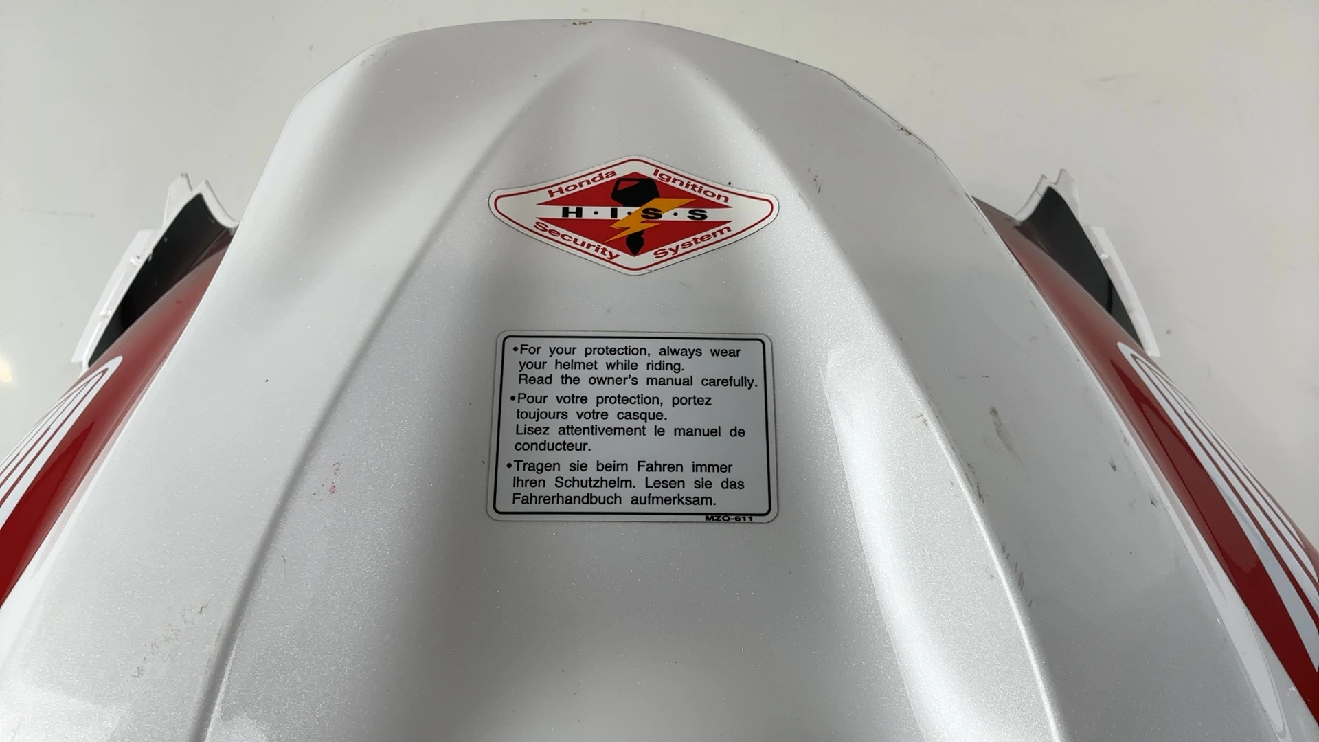 Honda CBR600RR PC40 600cc Fuel Tank Cover 2007-2012 OEM 83150-MFJ-A40 - Image 6