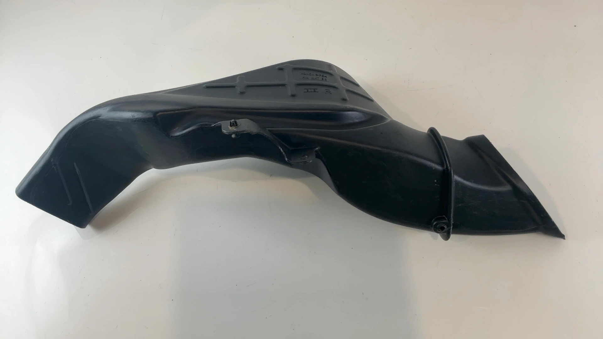 Honda CBR1100XX SC35 1100 Air Intake Duct Right 1999-07 OEM 64212-MAT-D00 MAT R - Image 1