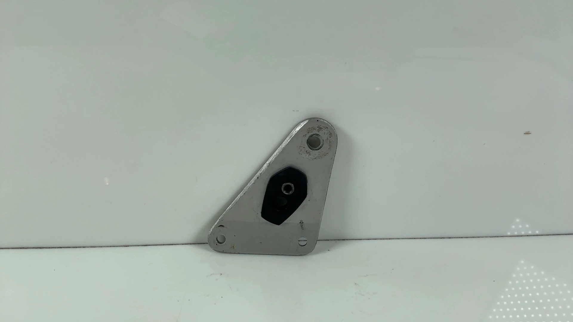 Suzuki Bandit GSF600 600CC Front Right Indicator Bracket 1995-04 OEM 51530-26E00 - Image 1