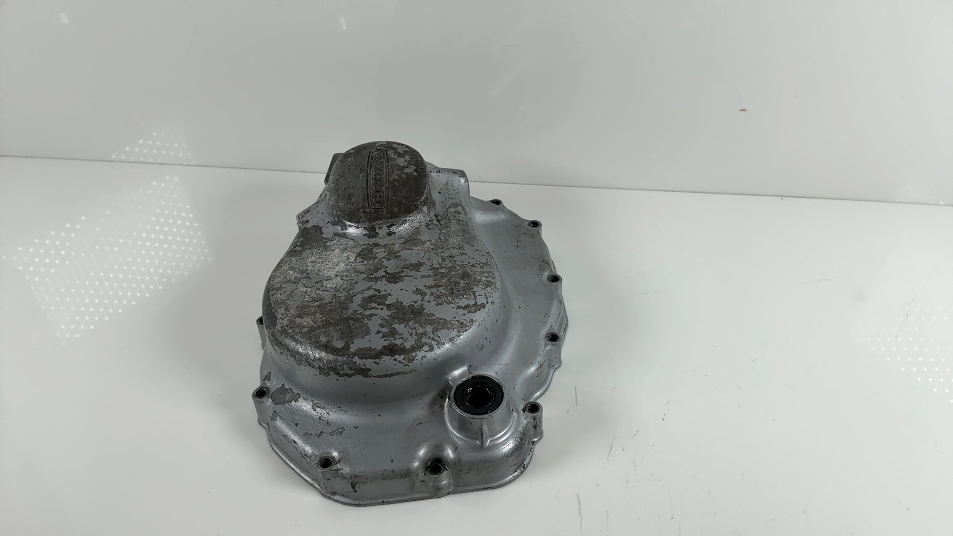 Honda CB250 CB360 250cc Clutch Cover 1974-1976 OEM 11330-369-010 - Image 2