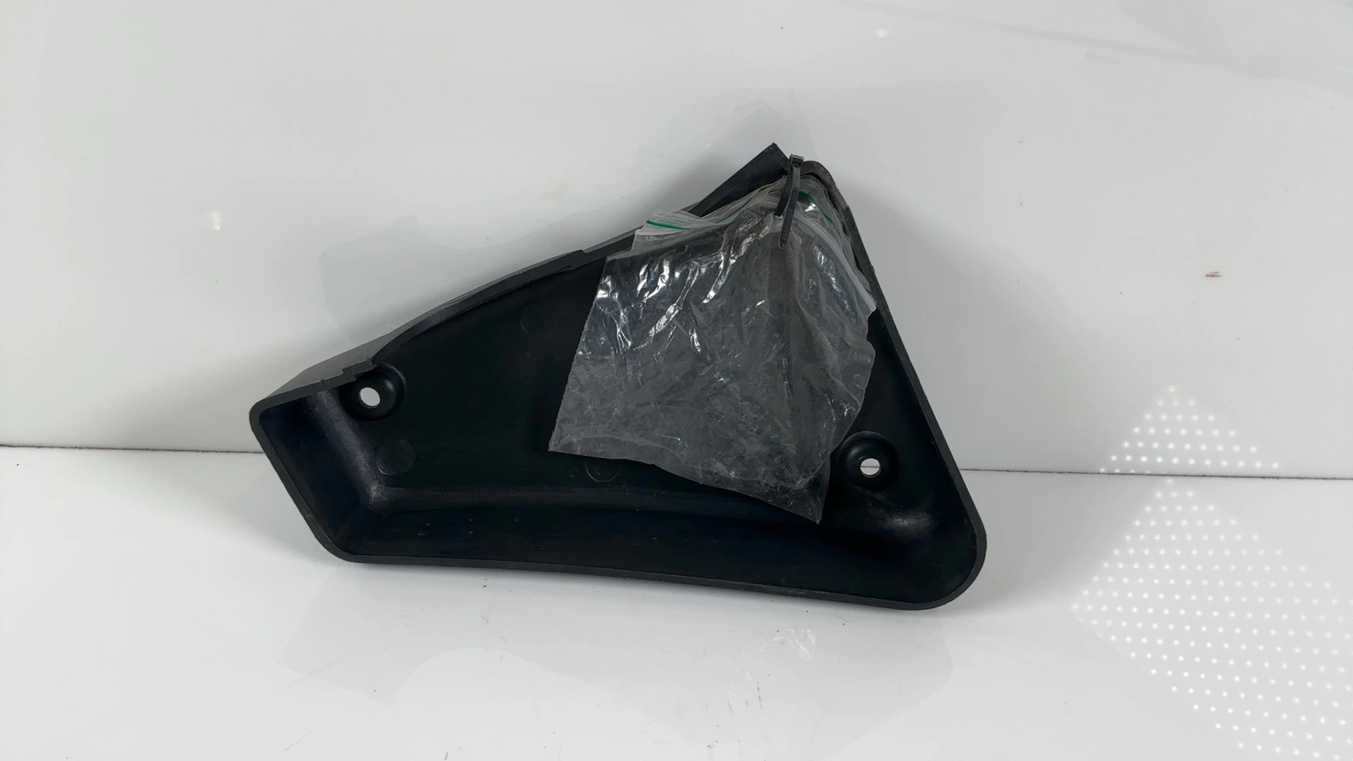 Yamaha Fazer FZS600 600cc Left Airbox Frame Fairing Cover 1998-2003 4YR144170000 - Image 2