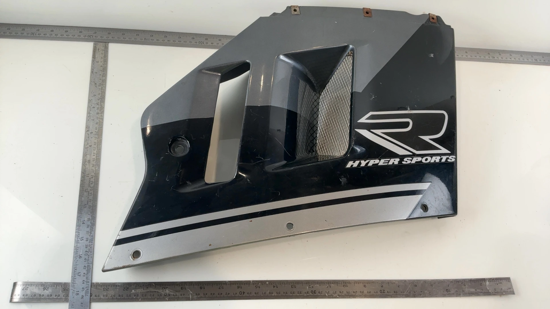 Suzuki GSXR 1100 GSX-R1100L 1127cc Right Mid Fairing 1989-1990 OEM 94430-40C41 - Image 4