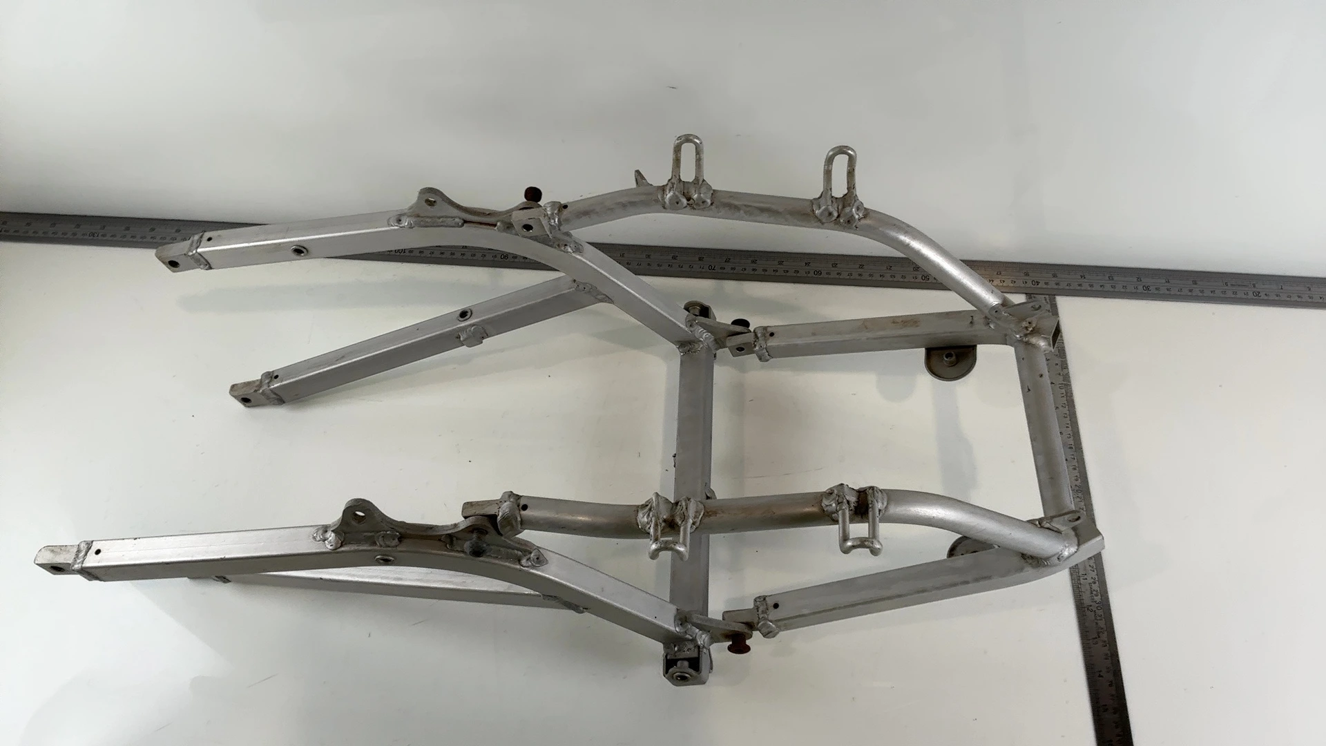 Suzuki GSXR 600 750 SRAD Rear Subframe 1996-1999 OEM 41200-33E20 - Image 2