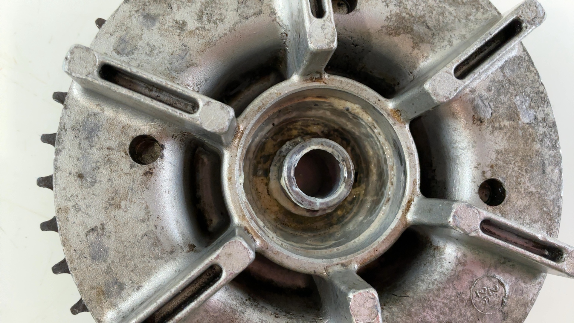 Yamaha XS400 Maxim Seca XS400R 400cc Rear Sprocket Hub 1982-1983 12R-25366-00-39 - Image 6