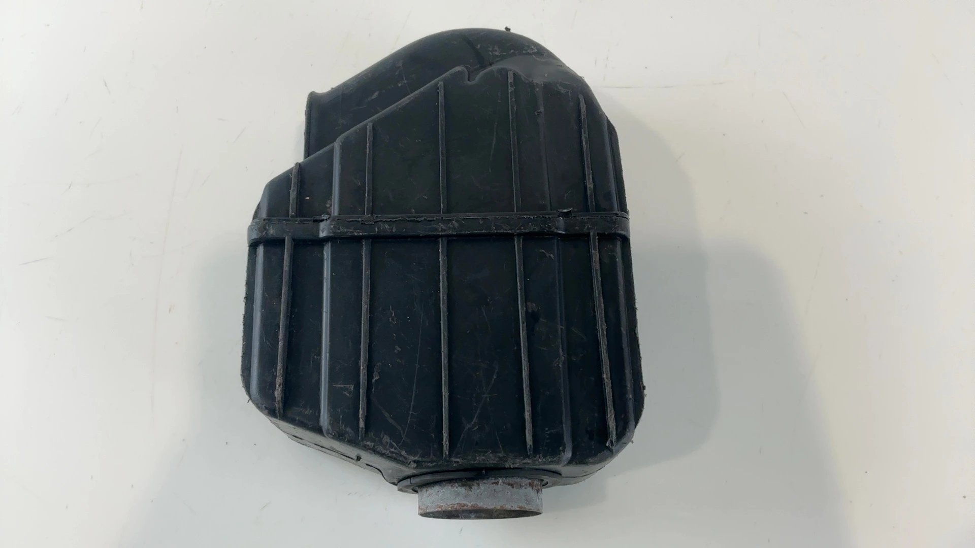 Yamaha XS400 XS360 400 CC Air Filter Box 1977-1983 OEM 2A2-14411-00-00 - Image 5