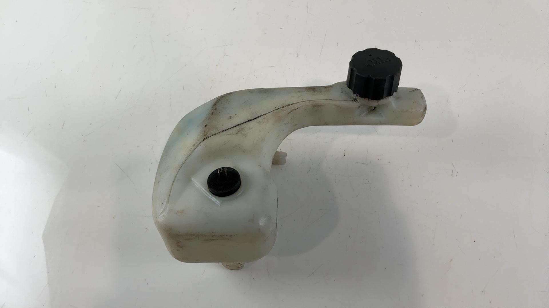Honda Vision NE50 50cc Engine Oil Tank 1985-1994 OEM 55100-GN5-910 - Image 1