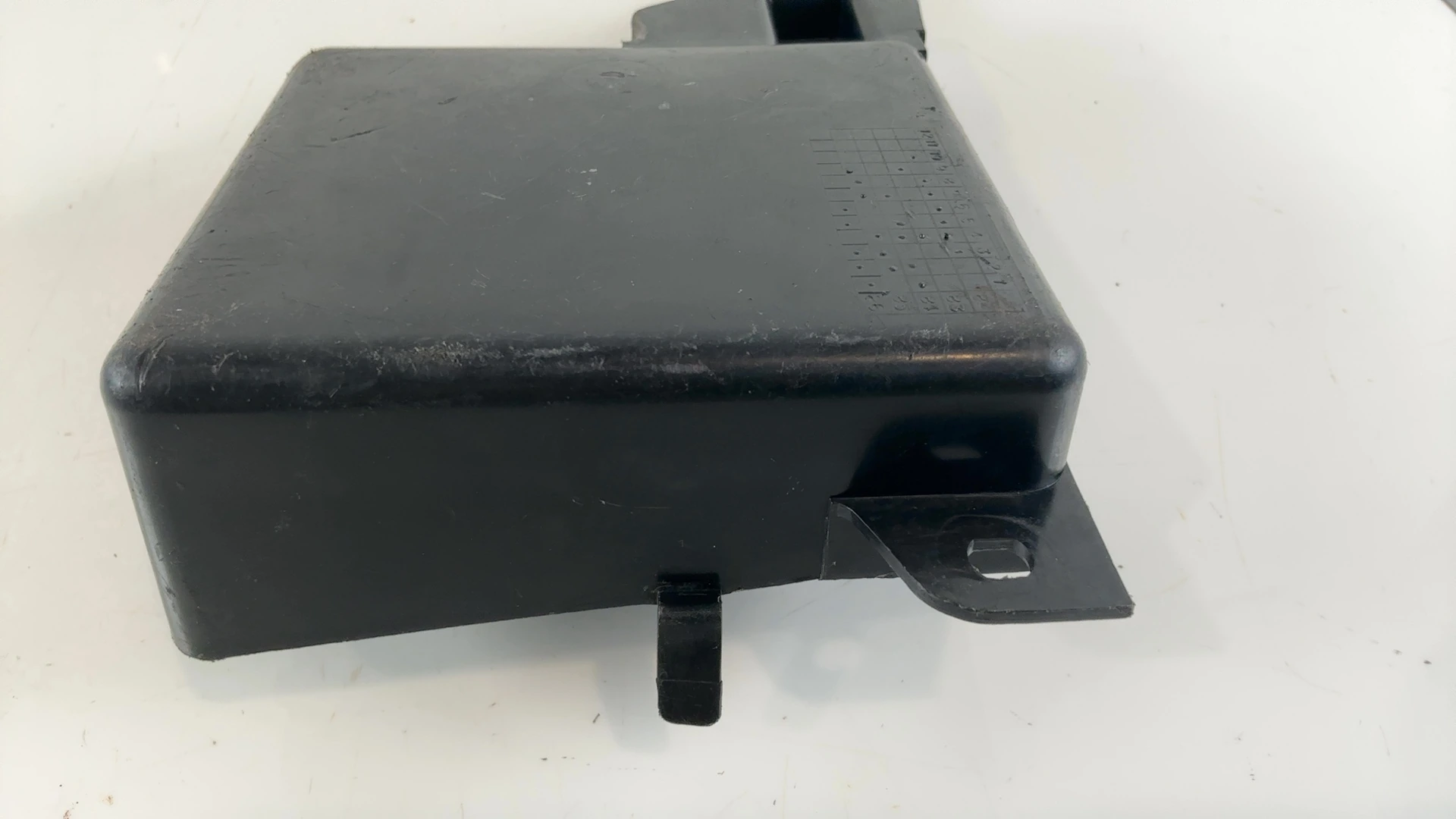 Yamaha RD125LC 10W 125cc Battery Box 1982-1984 OEM 10W-82121-00 - Image 4