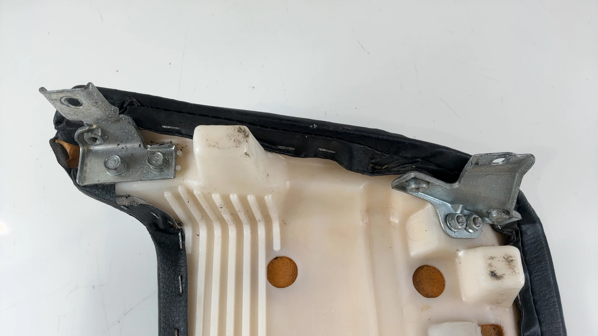 Kawasaki Ninja 600R ZX600C 600cc Rear Passenger Seat 1988-1997 OEM 53001-1504 - Image 6