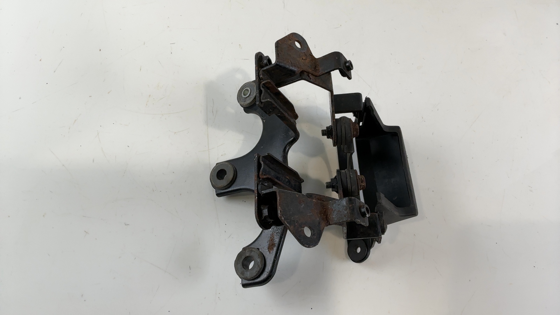 Kawasaki ZZR600 ZX600E 600cc Tail Light Bracket 1993-2004 OEM 11047-1883 - Image 2