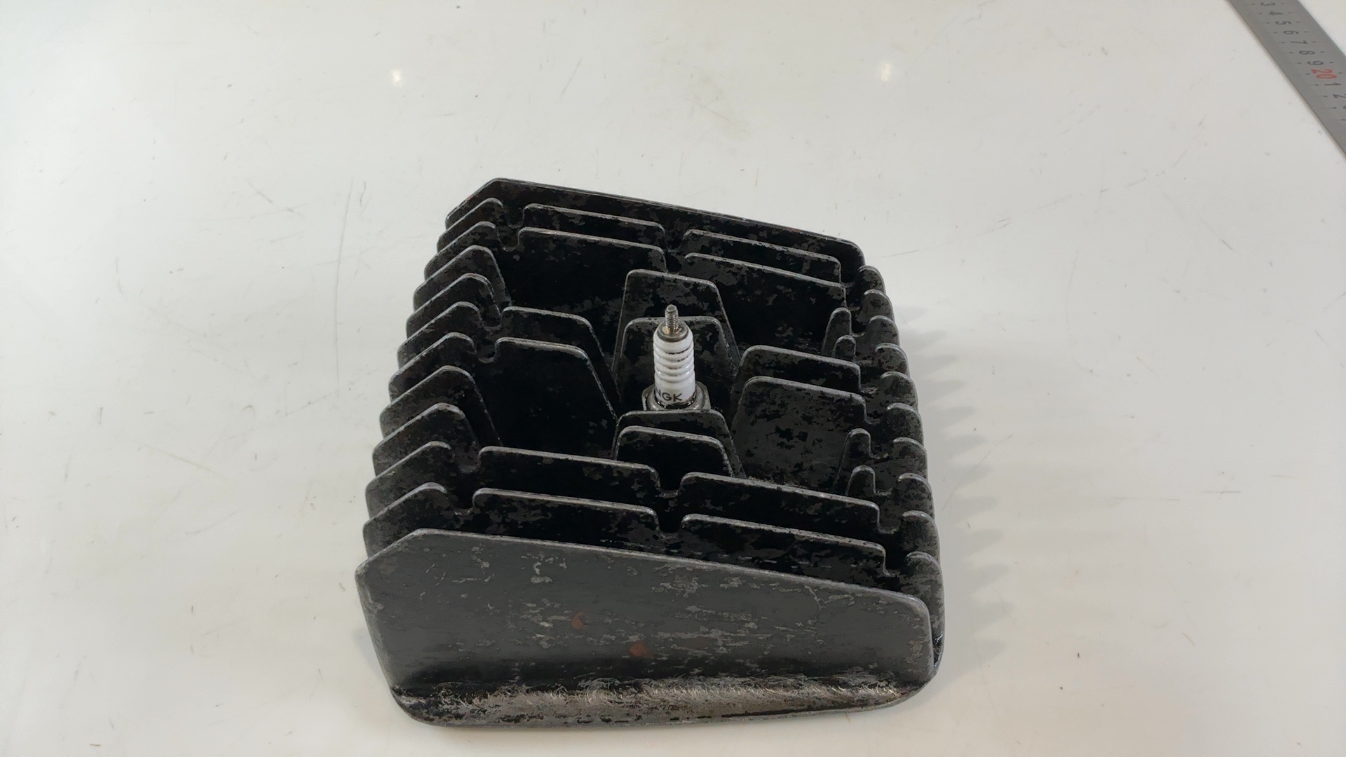 Yamaha RX100 1V1 100cc Cylinder Head 1985-1996 OEM 1V1-11111-00 - Image 8