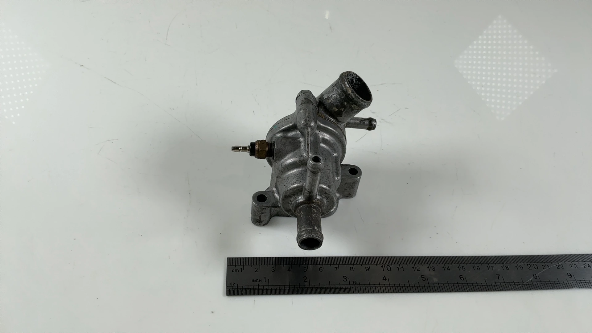 Honda CBR600F4 PC35 600cc Thermostat Housing 1999-2000 OEM 19311-MBW-305 - Image 5