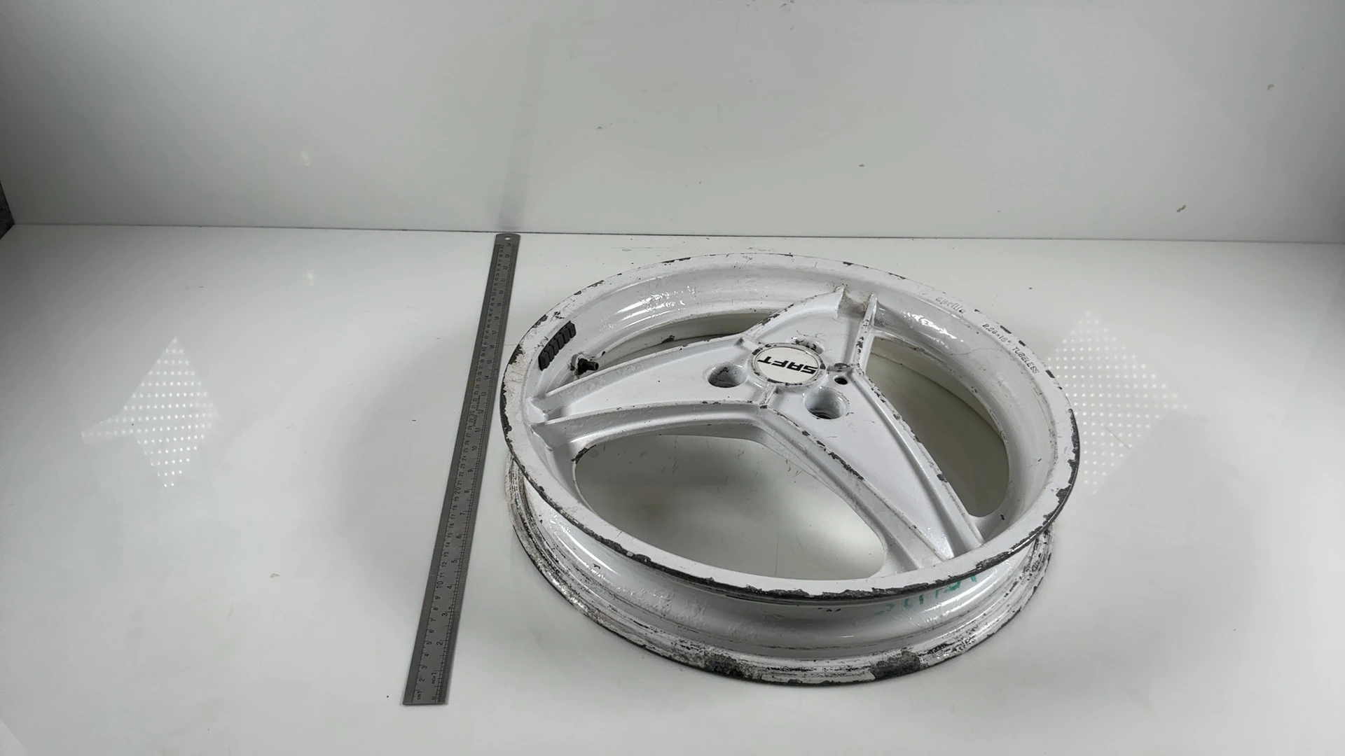 Aprilia AF1 Project 108 125cc Rear Wheel Rim 1986 1987 OEM 8101683 - Image 4