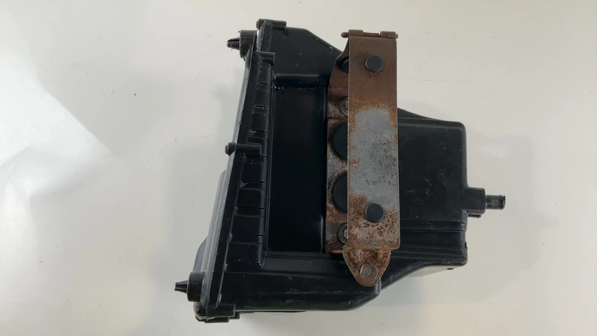 Honda CX500 CX500C CX500D 500cc Air Filter Box 1978-1983 OEM 17210-415-000 - Image 5