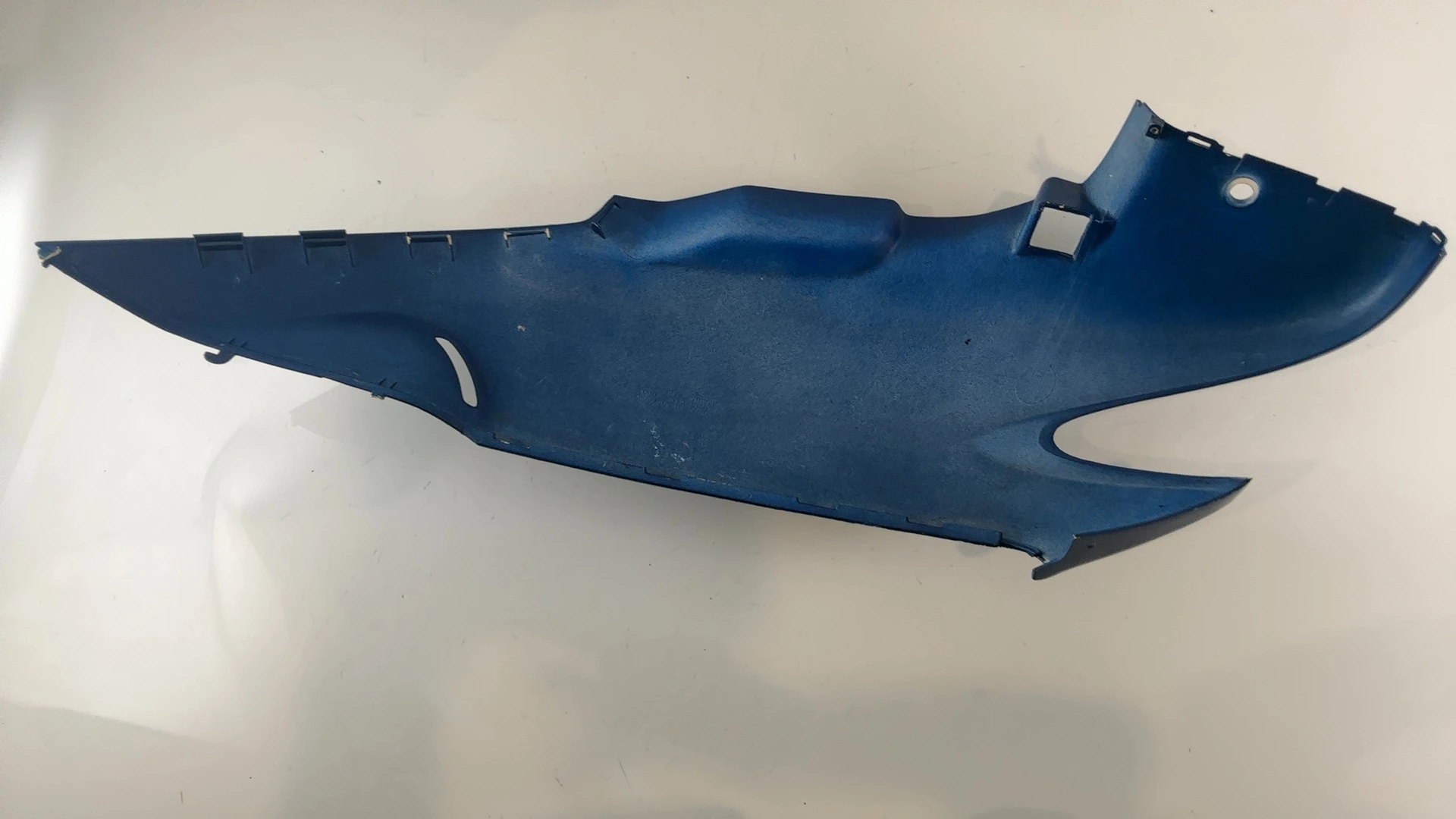 Honda Bali SJ50 50 Rear Right Side Fairing 1993-2001 OEM 83500-GAV-W000 - Image 2