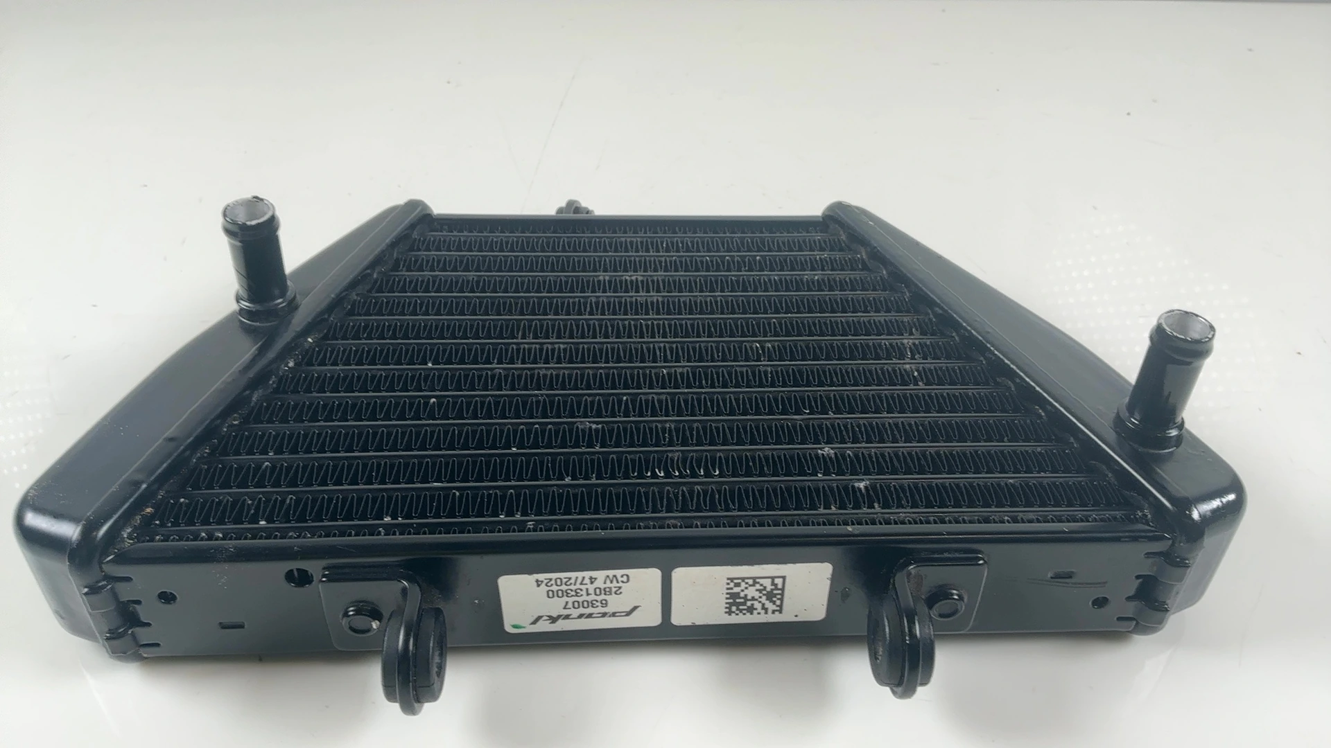 Aprilia RSV4 Tuono V4 1100 Engine Motor Oil Cooler 2021-2026 OEM 2B013300 - Image 6