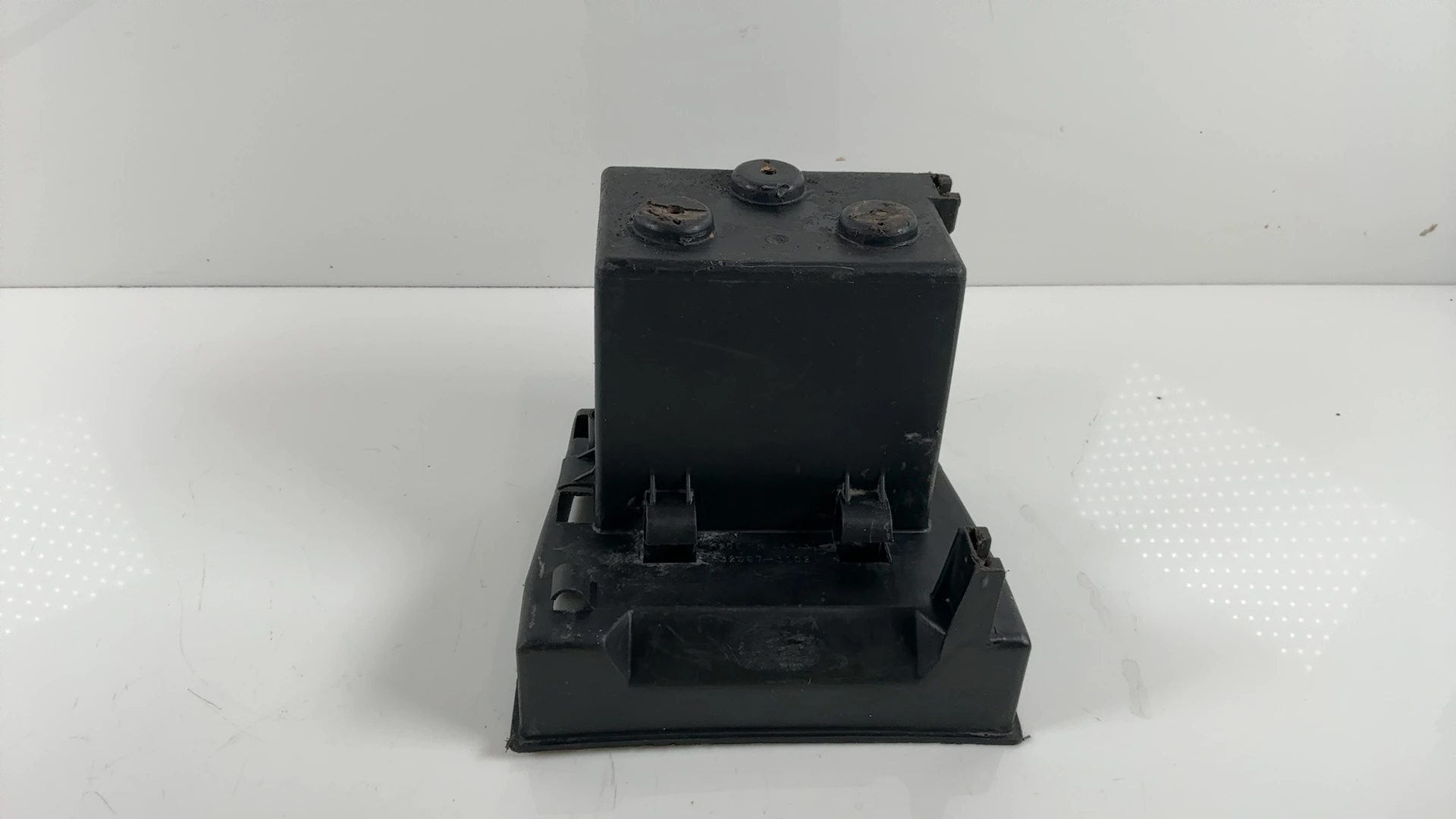 KAWASAKI GPZ900R ZX900A 900CC BATTERY BOX 1984-2003 OEM 32097-1102