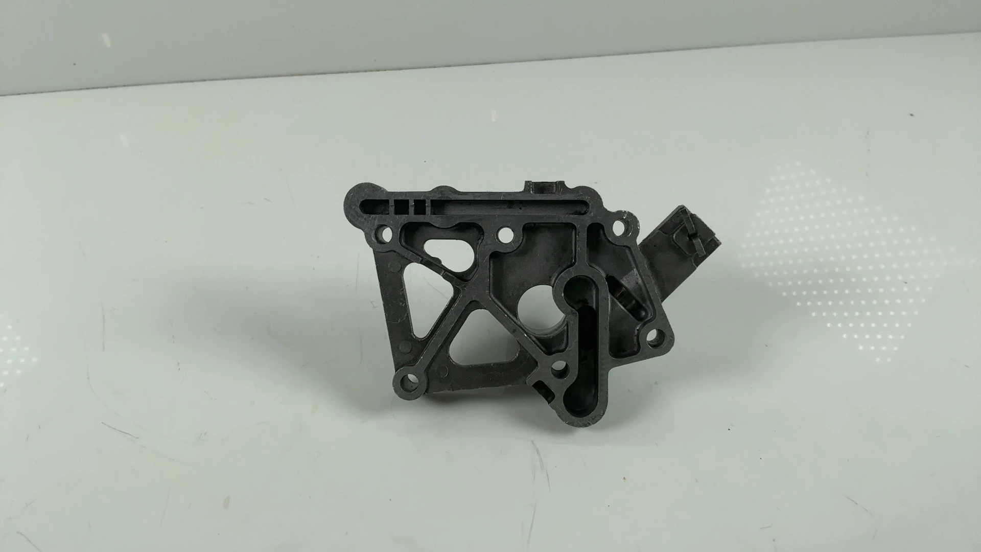 Honda CB750 Custom Super Sport 750cc Oil Passage Body 1979-83 OEM 15311-425-305 - Image 5