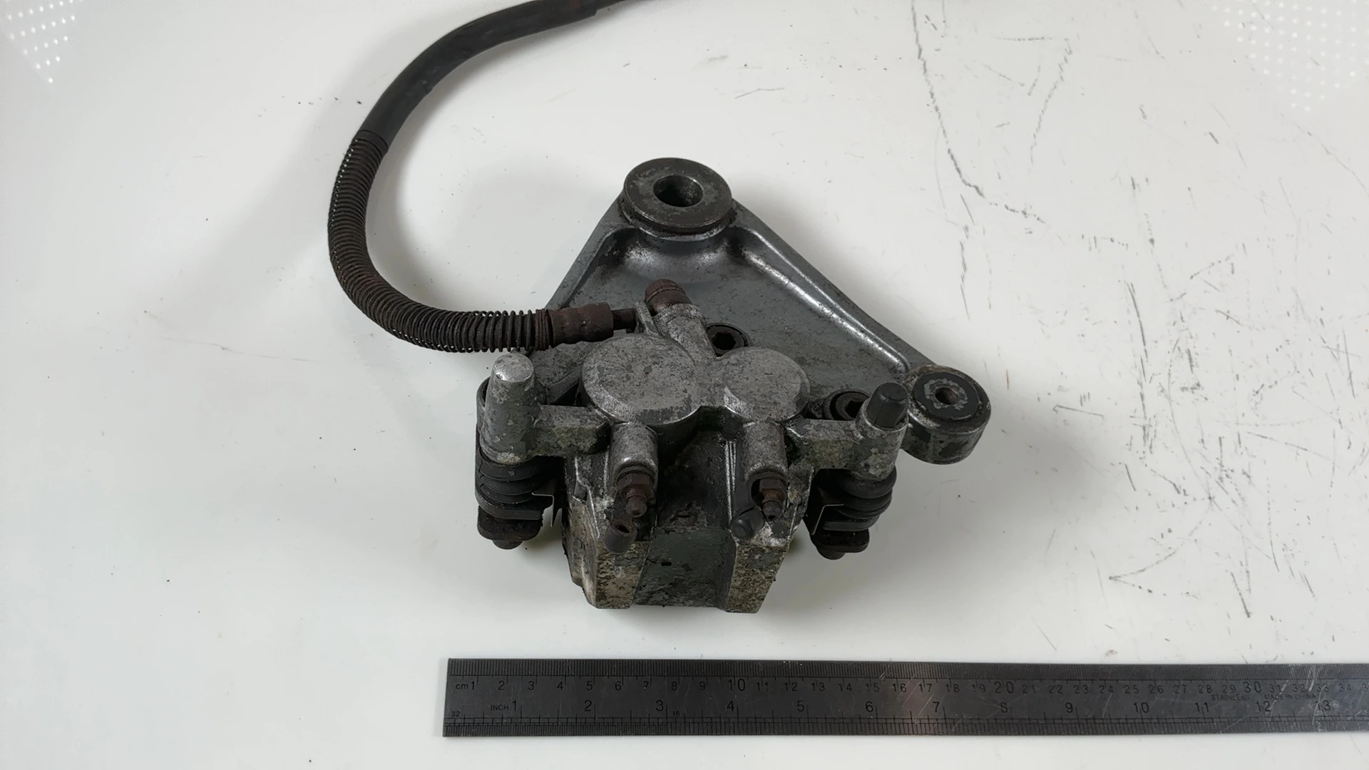 Kawasaki ZZR600 ZX600D 600cc Rear Brake Caliper 1990-1992 OEM 43041-1934-FE - Image 5
