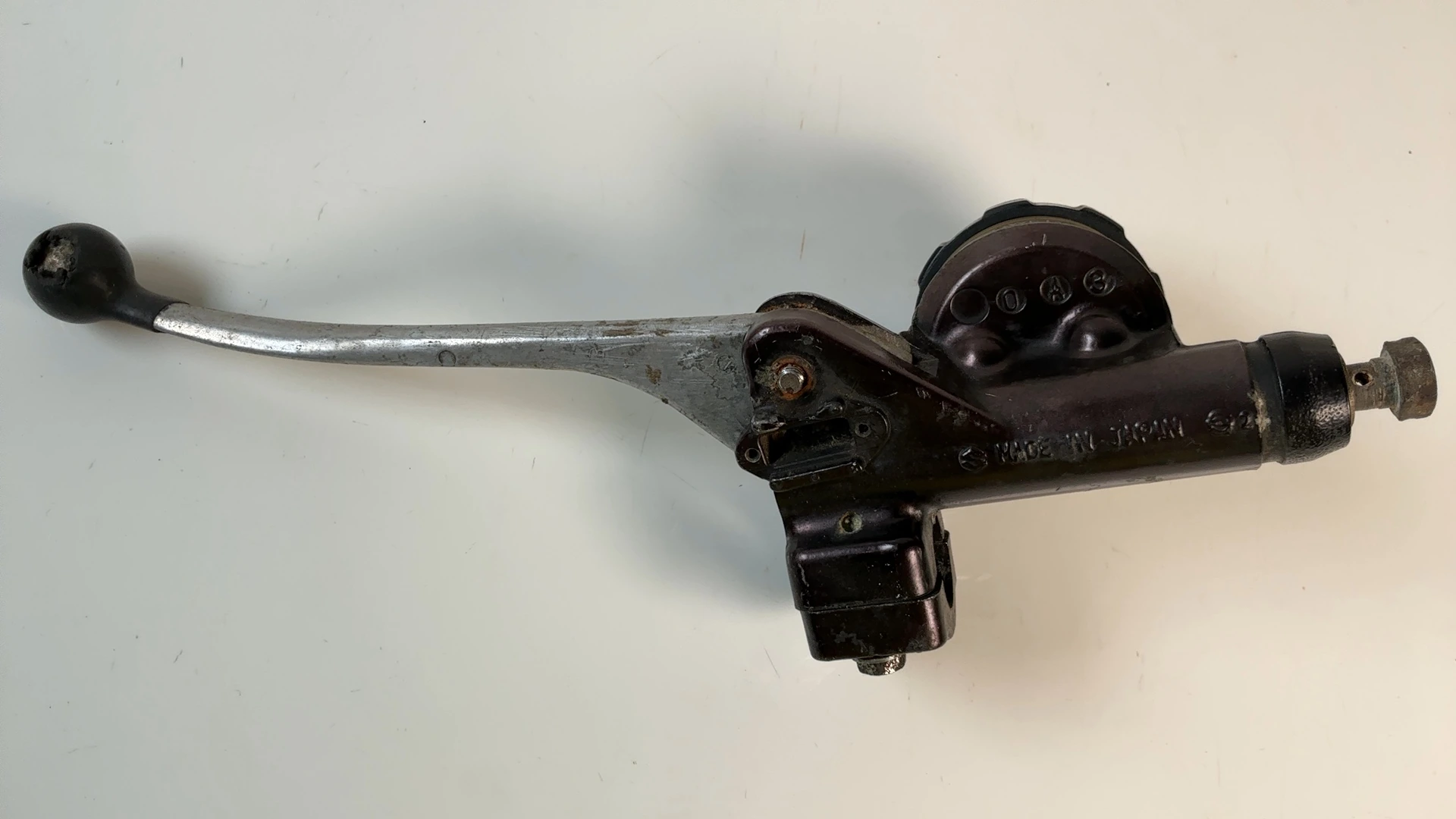 Suzuki GT380 GT 380 380cc Front Brake Master Cylinder 1972-1977 OEM 59600-33610 - Image 2