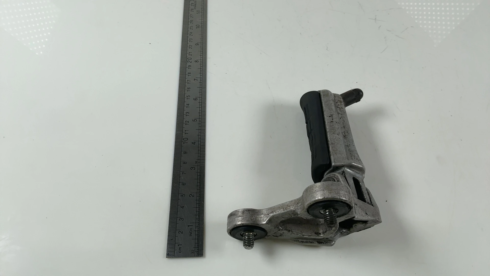 Honda CBR1000F SC24 1000cc Left Foot Rest Bracket 1989-1992 OEM 50640-MS2-670 - Image 4