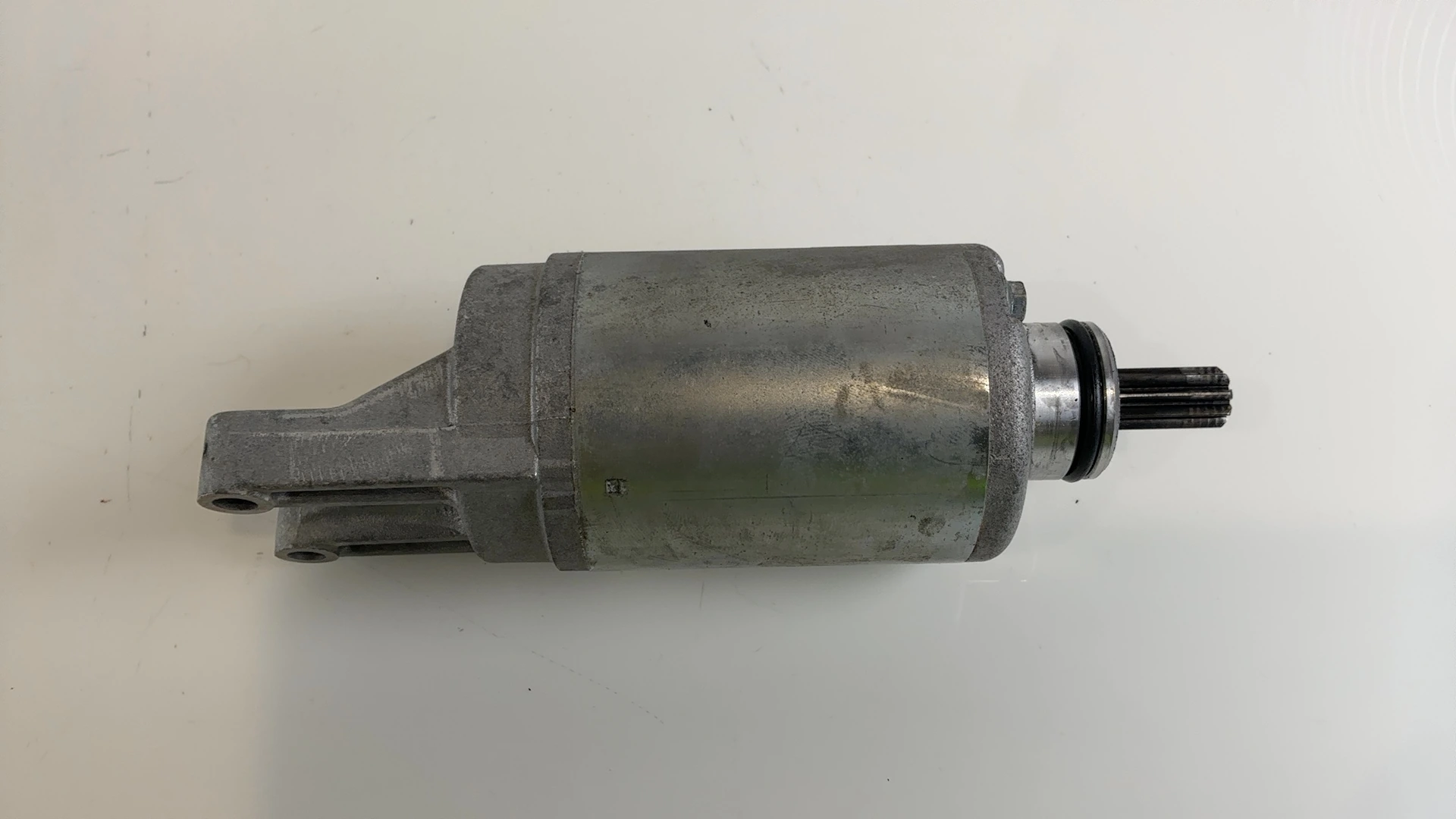Suzuki Bandit GSF600 GSF600S 600 CC Starter Motor 1996-1999 OEM 31100-08F00