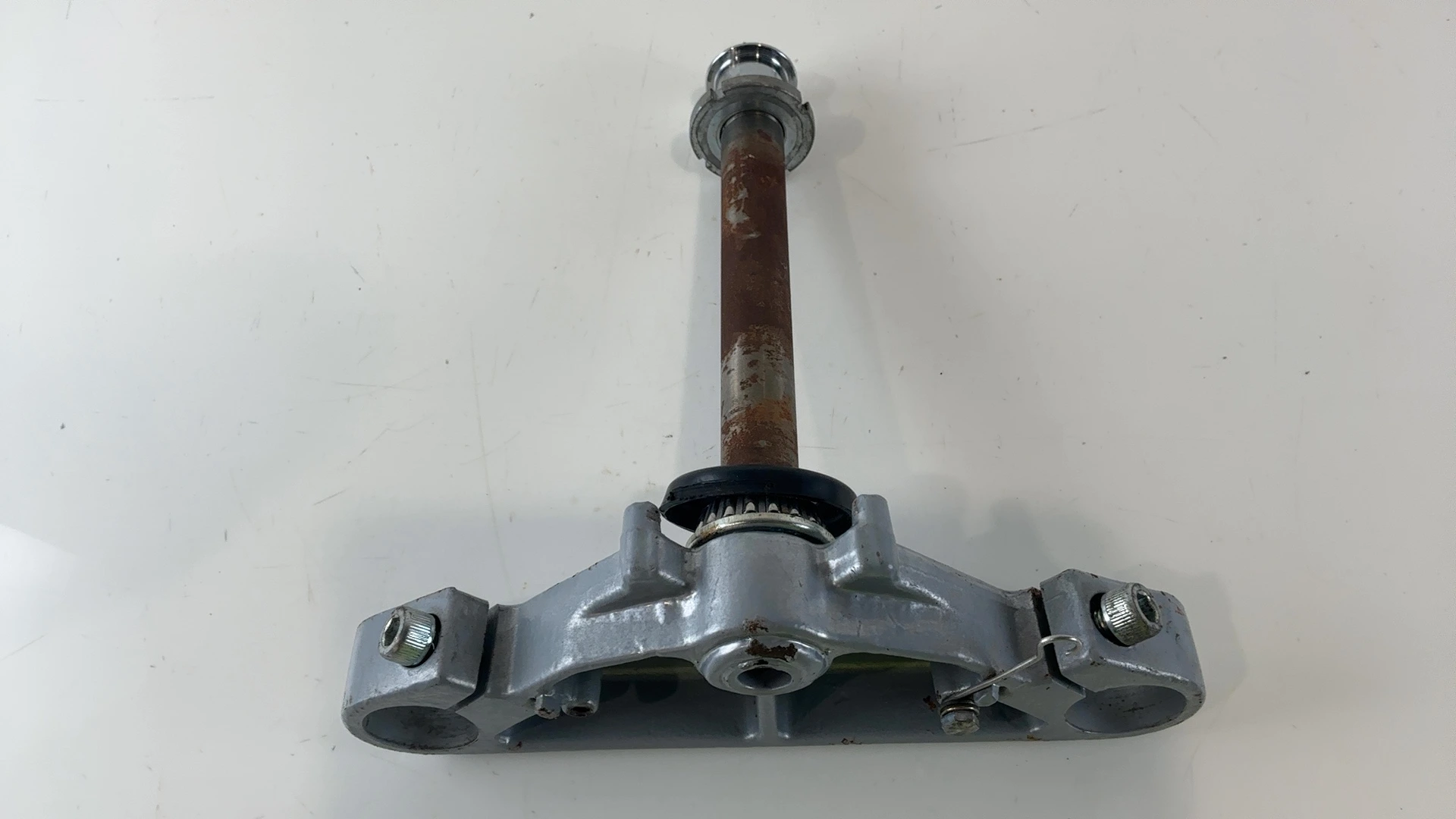 Gilera DNA 125 180 Lower Fork Bridge Yoke Triple Tree 2000-2005 OEM 497050 - Image 2