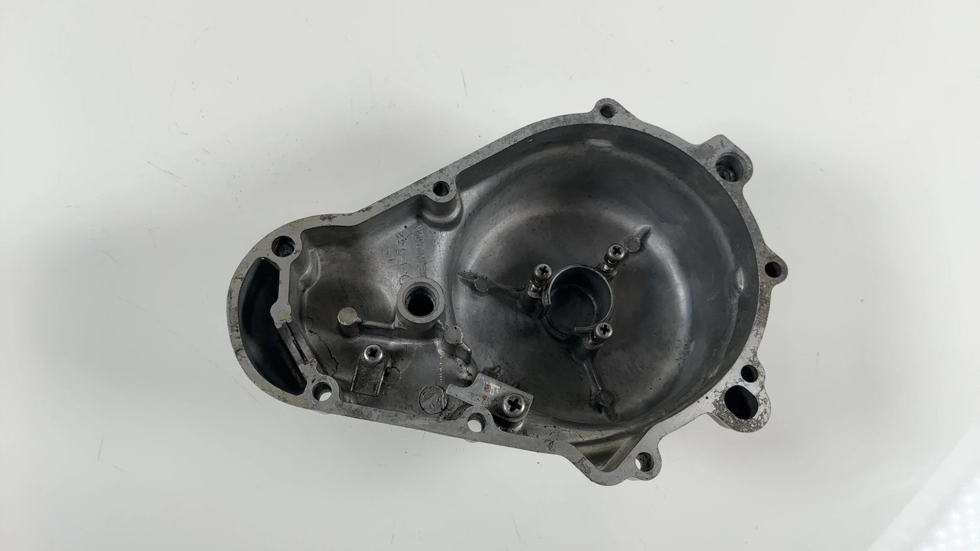Suzuki GS550 GS750 550cc 750cc Generator Stator Cover 1976 1977 OEM 11351-45001 - Image 4