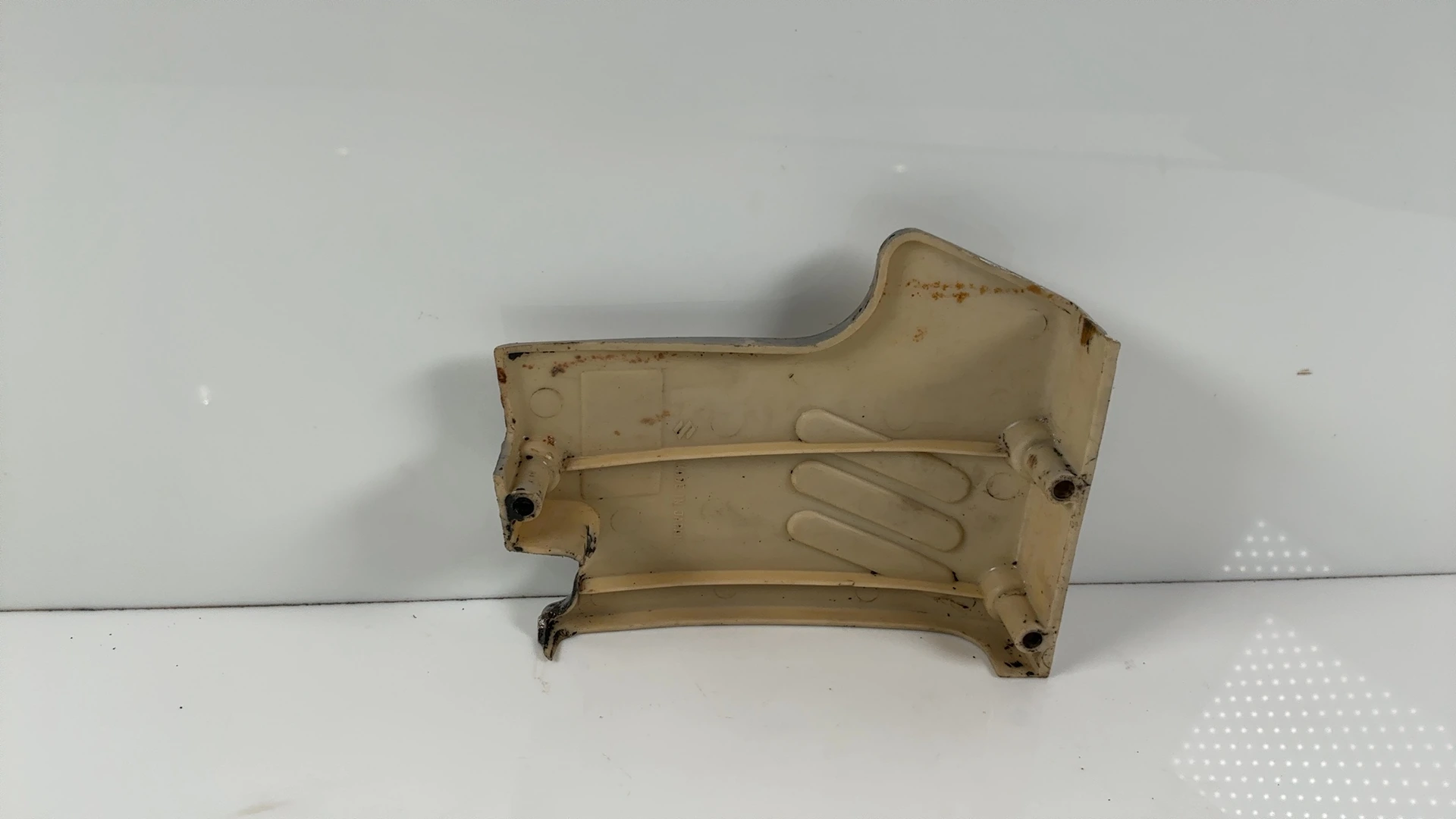 Suzuki GP100 GP125 100cc 125cc Sprocket Cover 1978-1990 OEM 11361-39102 - Image 2
