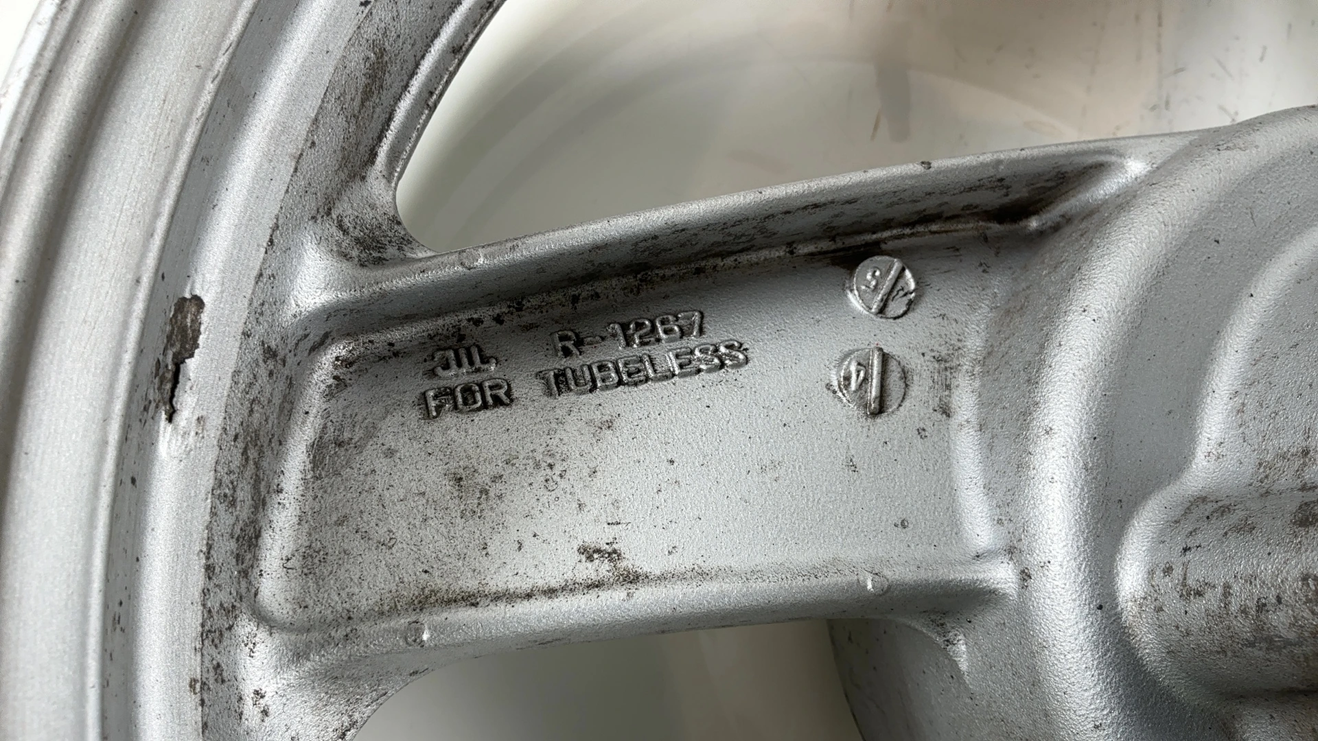Kawasaki ZZR250 EX250H Rear Wheel Rim 1990-2007 OEM 41073-1474 Enkei  R-1267 - Image 6