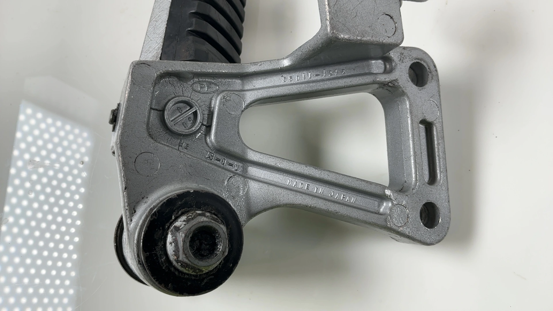 Kawasaki Ninja GPZ600R ZX600A Left Rear Foot Rest Bracket 1985-87 OEM 35011-1242 - Image 7