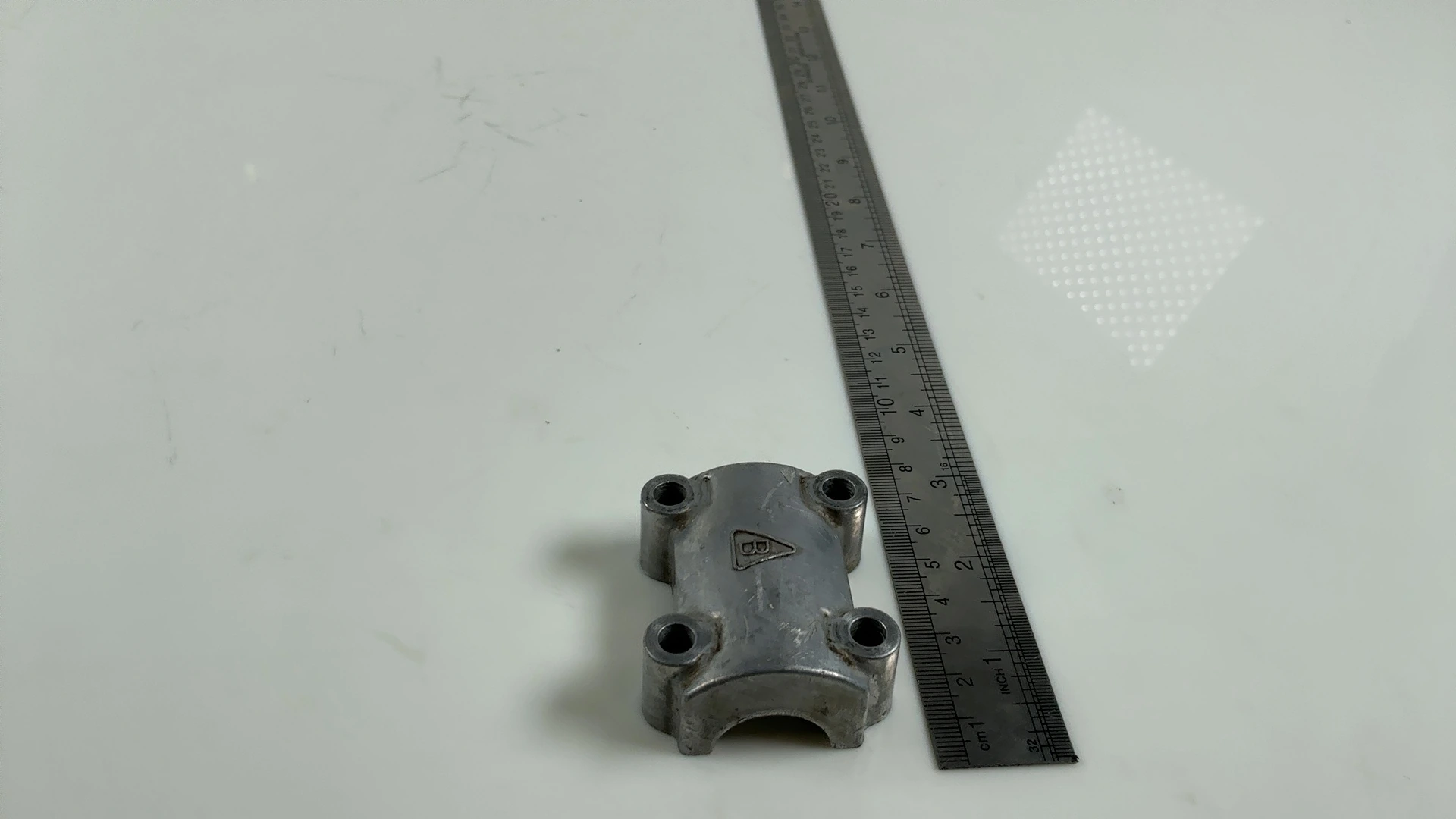 Suzuki GS750 GS 750 750CC Camshaft Stand Holder Cap Bridge 1979-1980 12411-45000 - Image 3