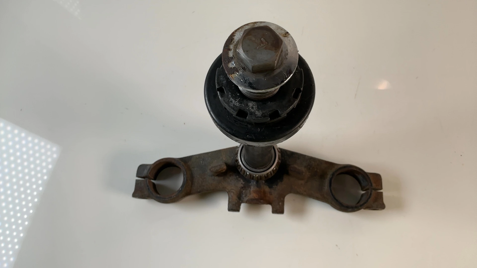 Kawasaki KZ750N KZ750 750cc Lower Triple Tree Stem 1982-1983 OEM 44037-1101
