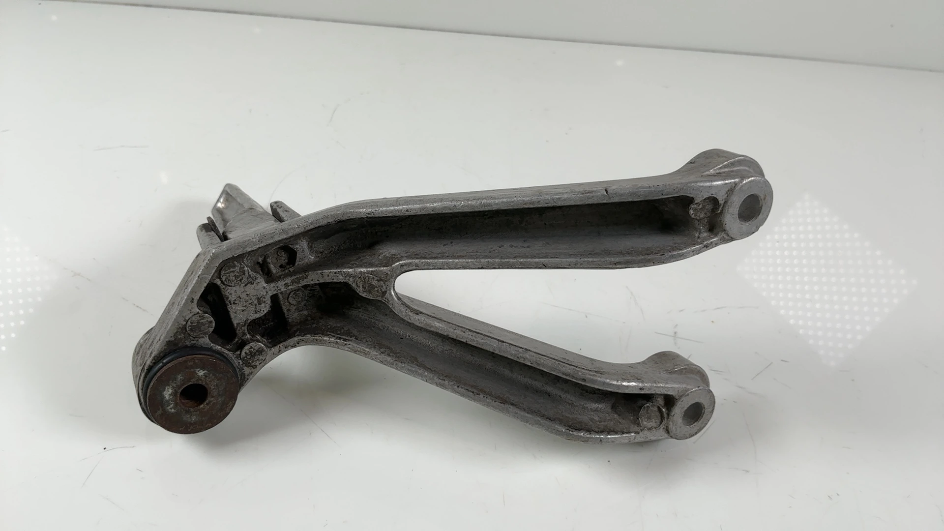 Honda CBR600F F4i PC35 600cc Rear Right Footrest Hanger 2001-06 50750-MBW-000ZA - Image 7