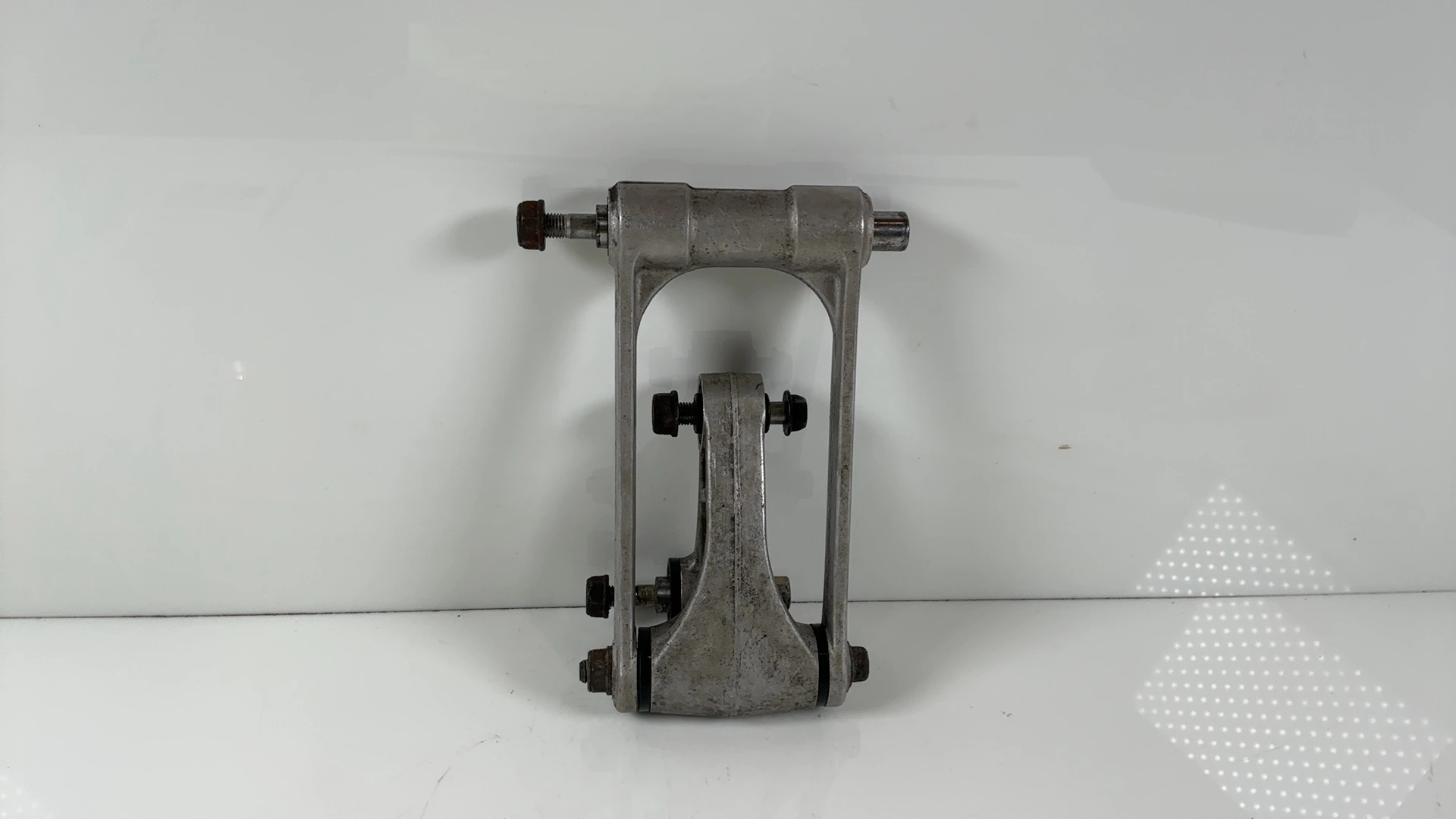 Honda CBR600RR PC37 600cc Rear Shock Linkage Arm 2003-2004 OEM 52465-MEE-000 - Image 1