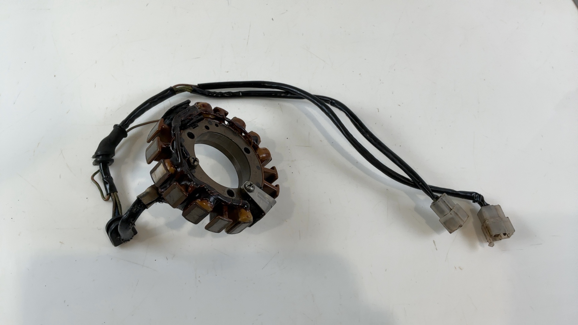 Suzuki GT380 GT 380 CC Stator Magneto Alternator 1972-1977 OEM 31400-33011 Denso - Image 3