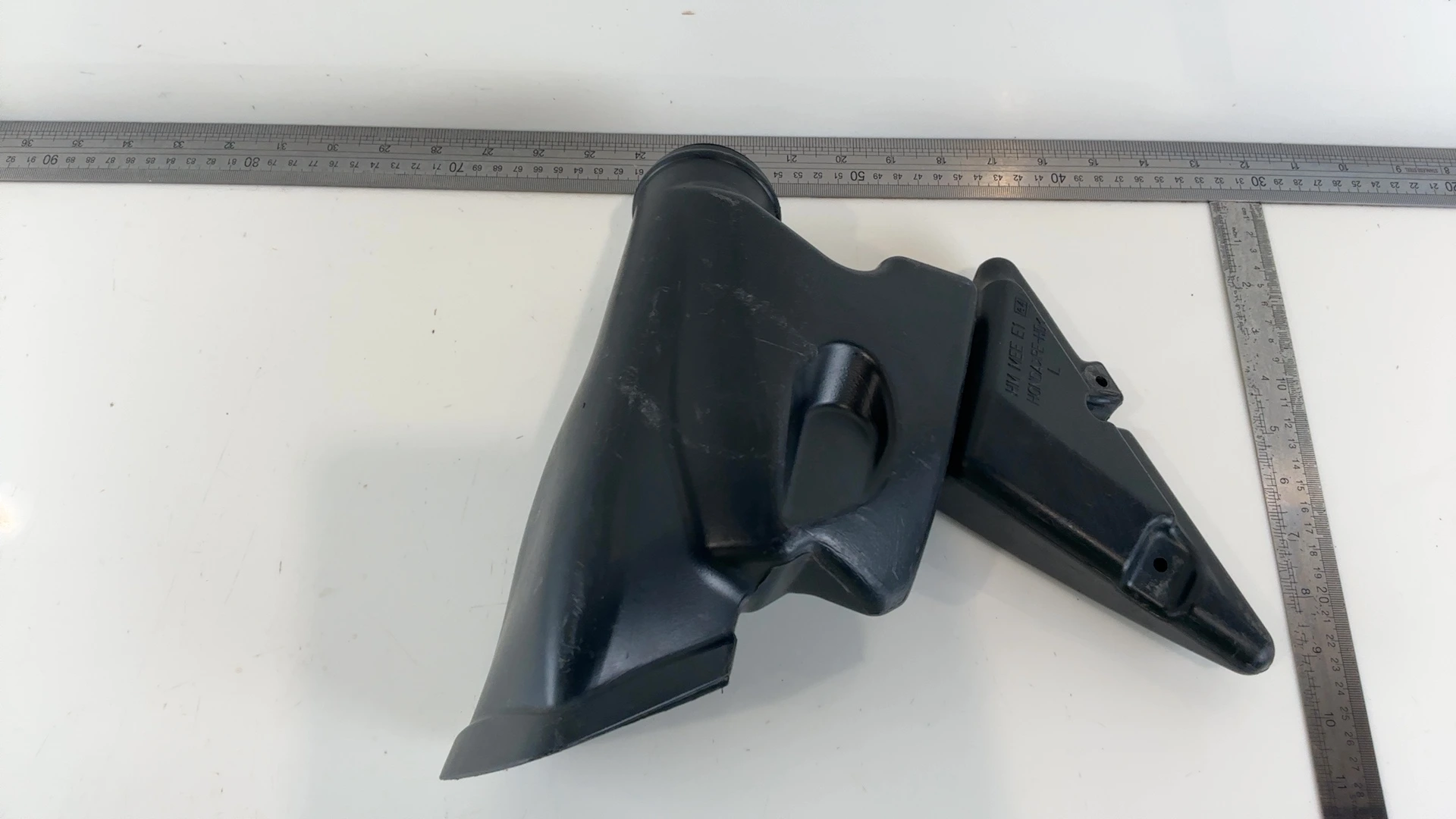 Honda CBR600RR PC37 600cc Left Ram Air Intake Duct Tube 2003 2004 64385-MEE-940 - Image 3