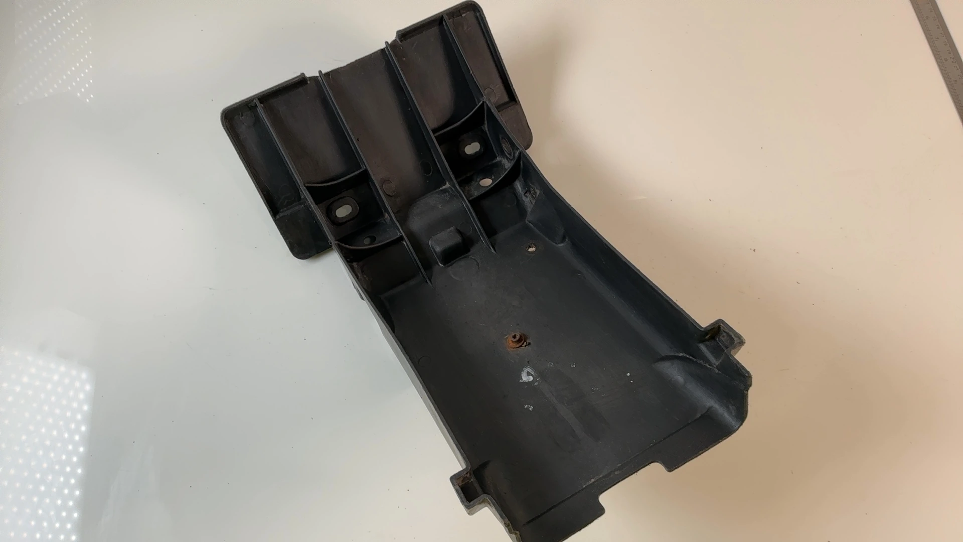Yamaha FZR400 1WG 400cc Rear Inner Mudguard Tail Tidy 1986-1990 OEM 1WG-21611-00 - Image 3