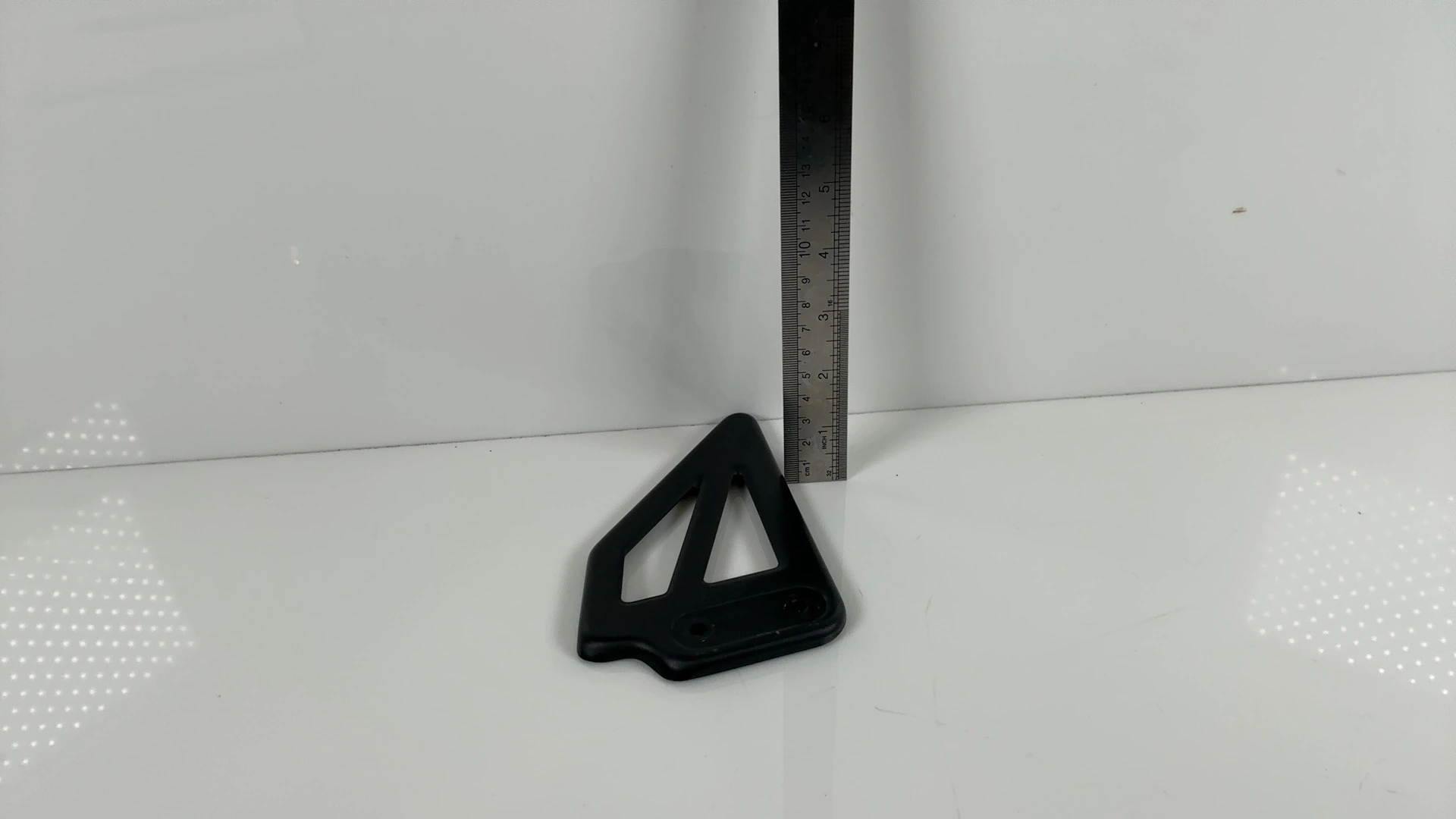 Suzuki GSXR 600 750 1000 Left Heel Guard 2000-2003 OEM 43576-35F01 - Image 3