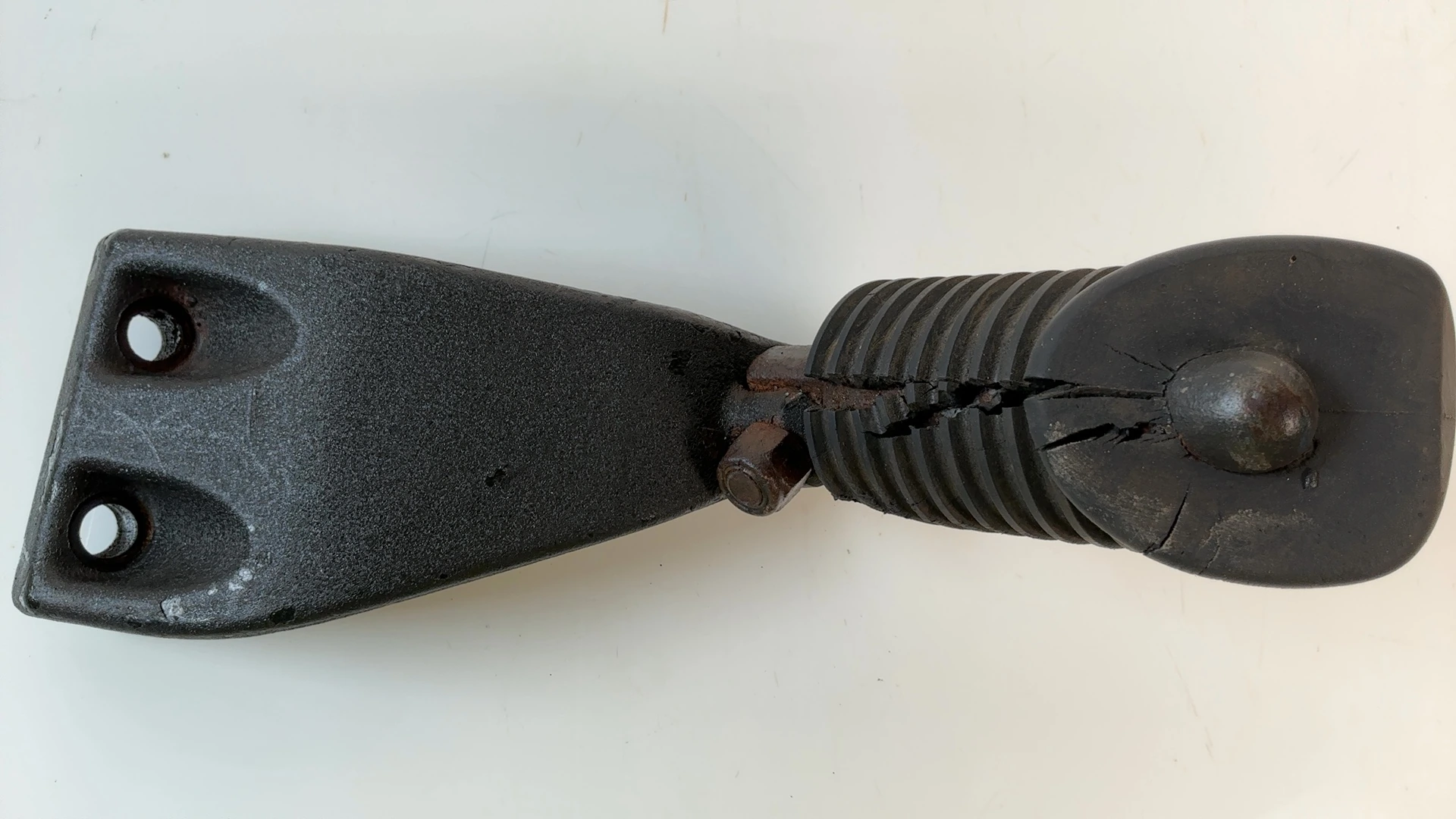 Harley Dyna Street Bob FXDB 1584 Passenger Foot Peg Mount 2006-2017 OEM 50210-06