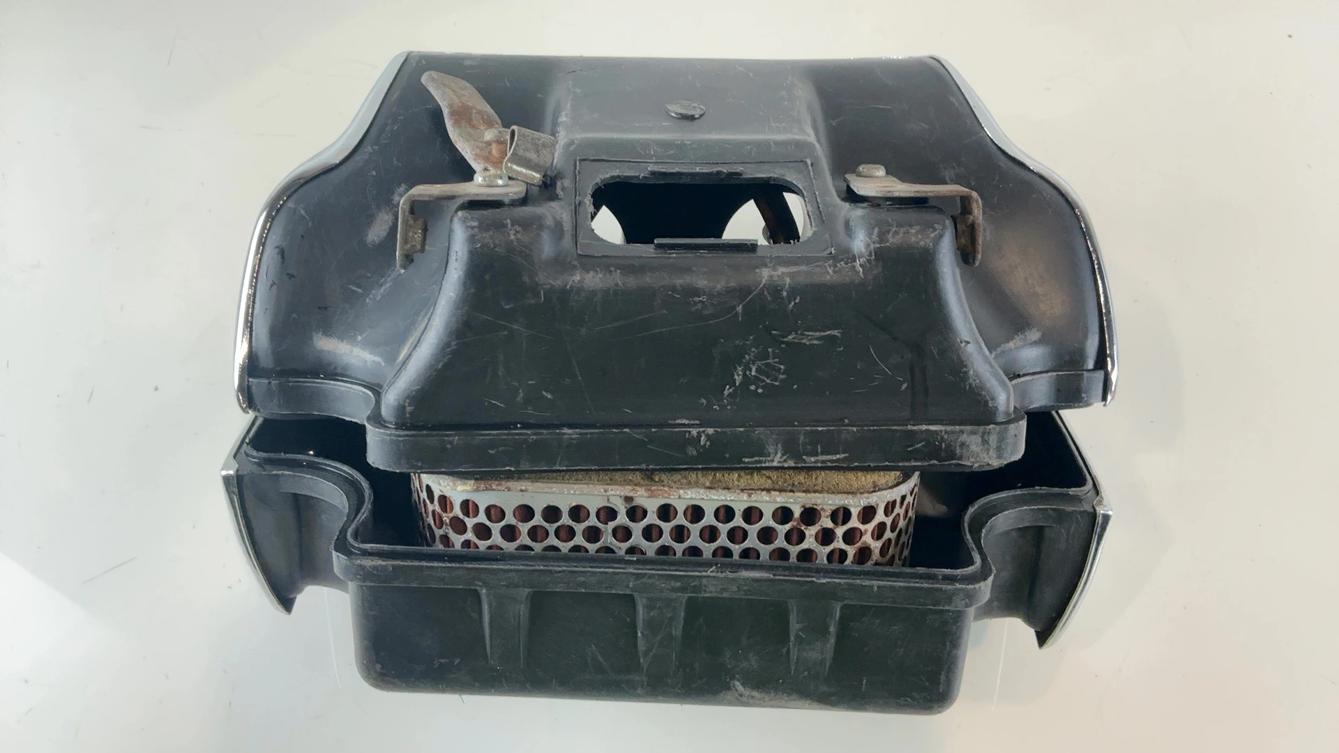 Yamaha XS1100 Standard 1100CC Air Filter Box Case Assembly 1978-81 2H7-W1441-00 - Image 3