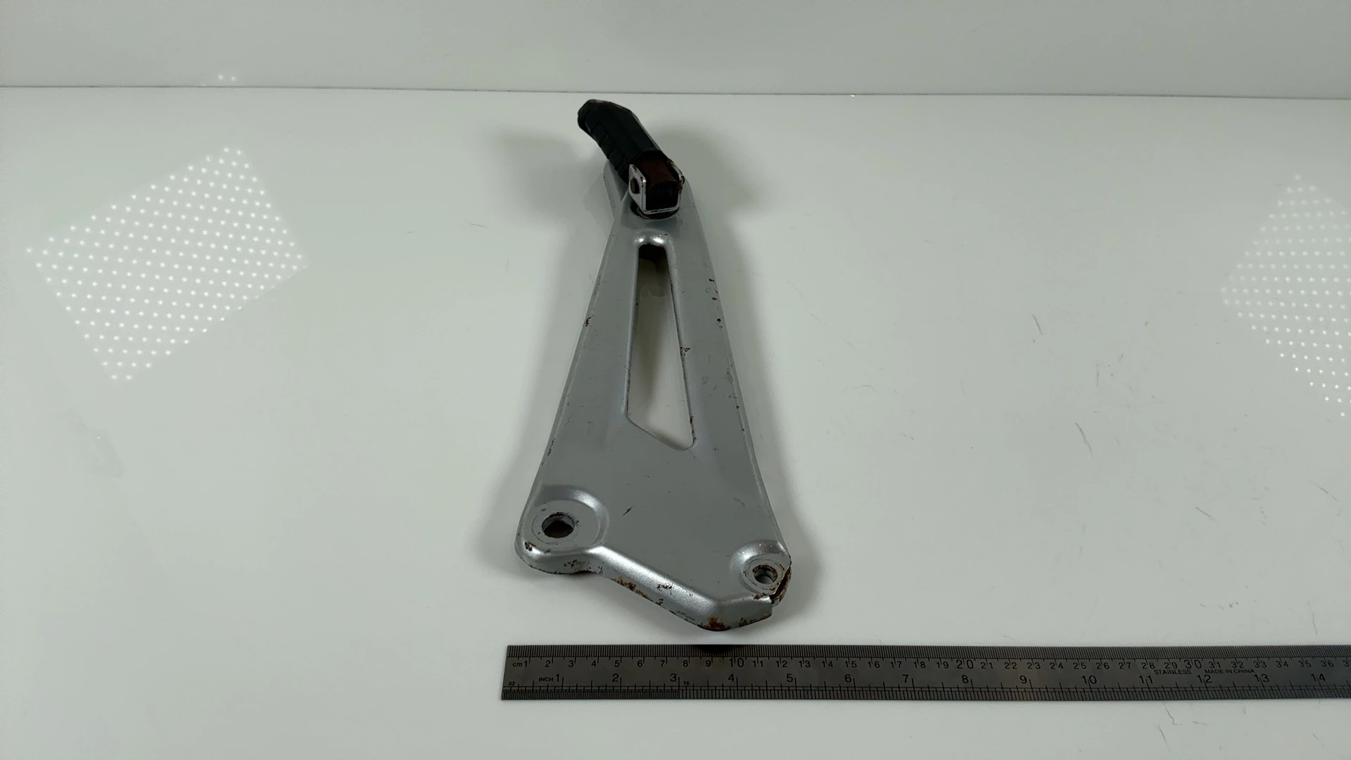 Yamaha YBR 125 YBR125 Left Rear Foot Peg Bracket Mount 2005-06 OEM 5VL-F7452-00 - Image 2