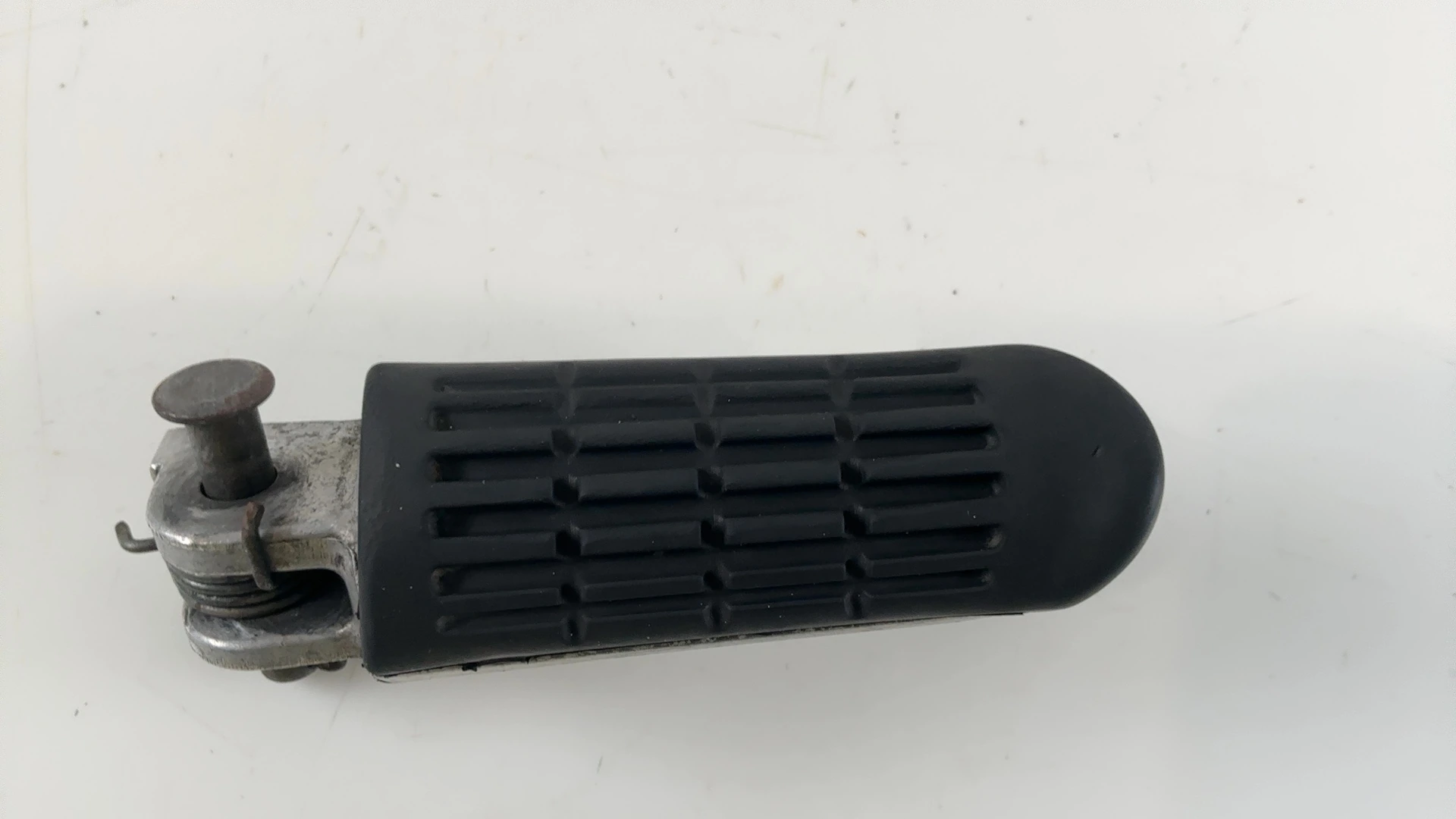 Honda NTV 650 Revere RC33 650cc Front Right Footrest 1988-1997 OEM 50612-MM5-000 - Image 6