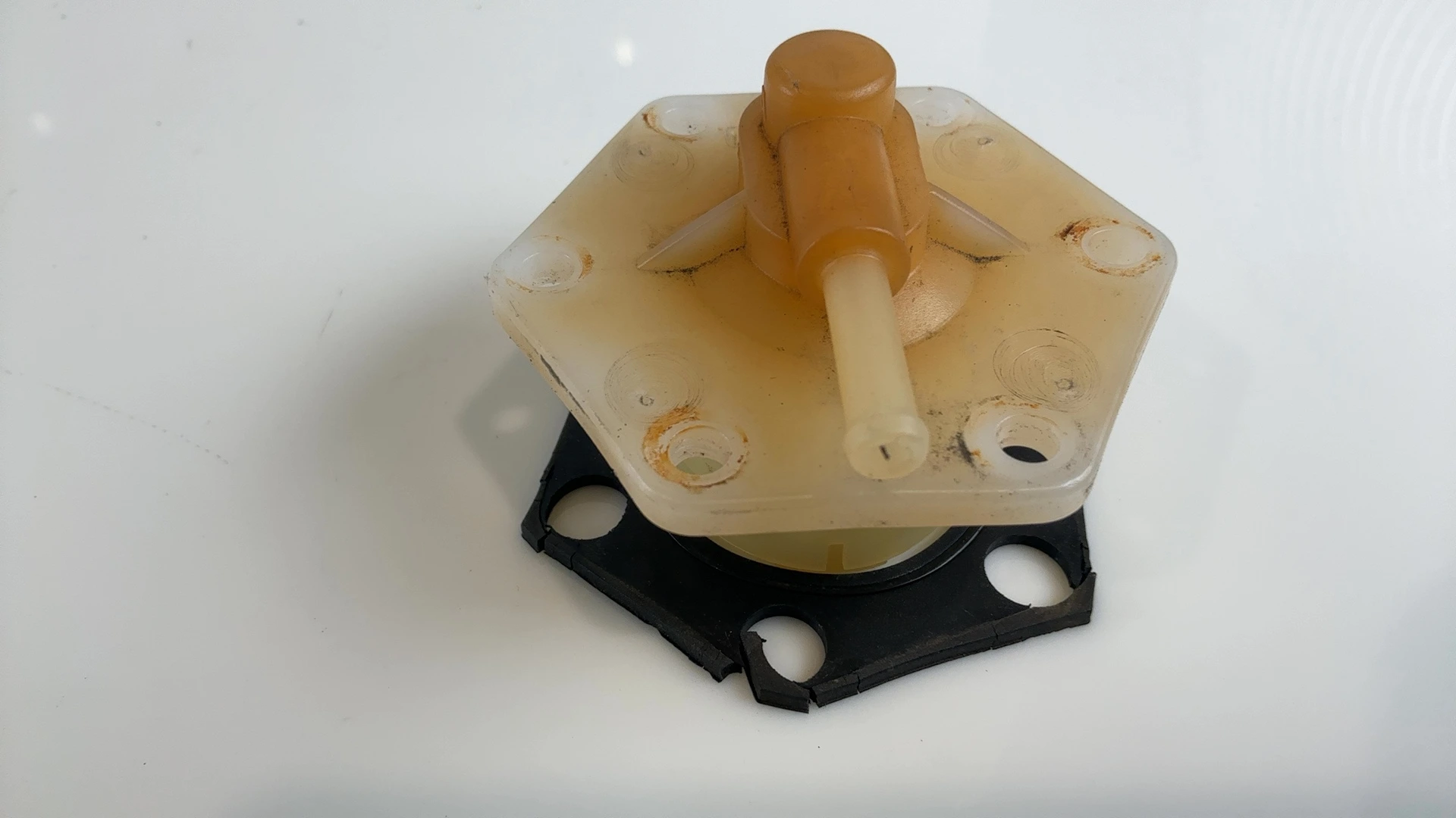 BMW F650GS R13 650 CC Fuel Tank Safety Vent Valve 2001-2005 OEM 16112347148 - Image 2