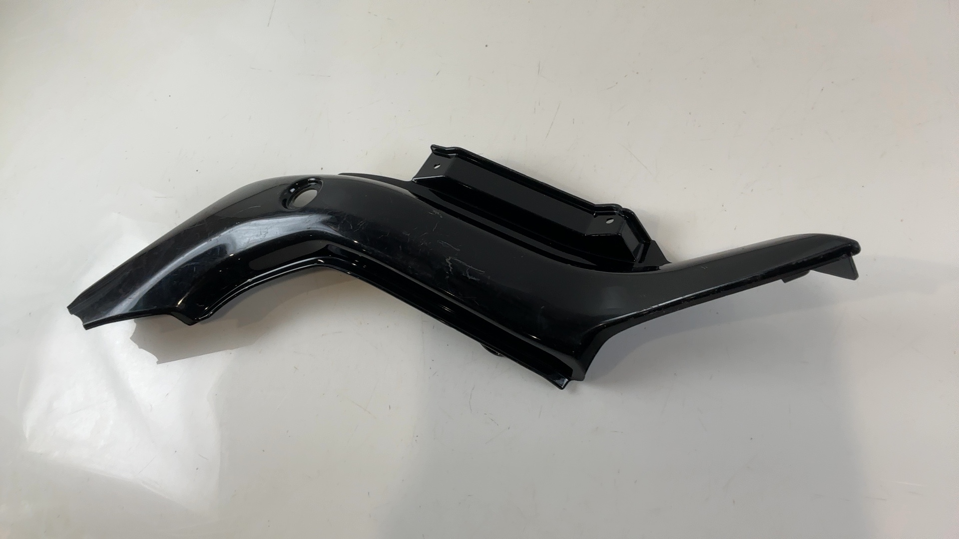Suzuki Boulevard M109R VZR1800 Rear Left Side Fender Fairing 2006-24 63181-48G00 - Image 4