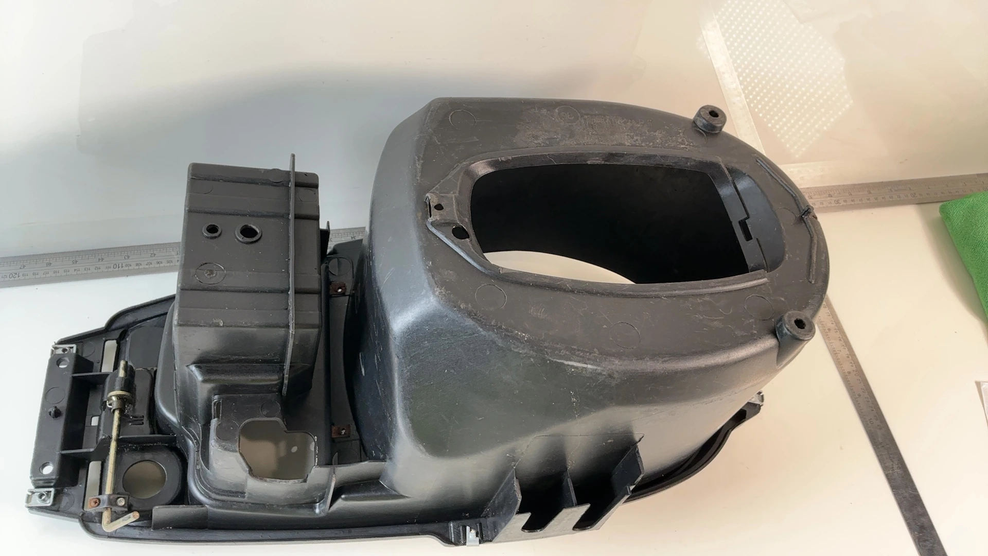 Gilera Runner SP RST 50 125 200 Underseat Storage Box Trunk 2006-2020 OEM 624346 - Image 3