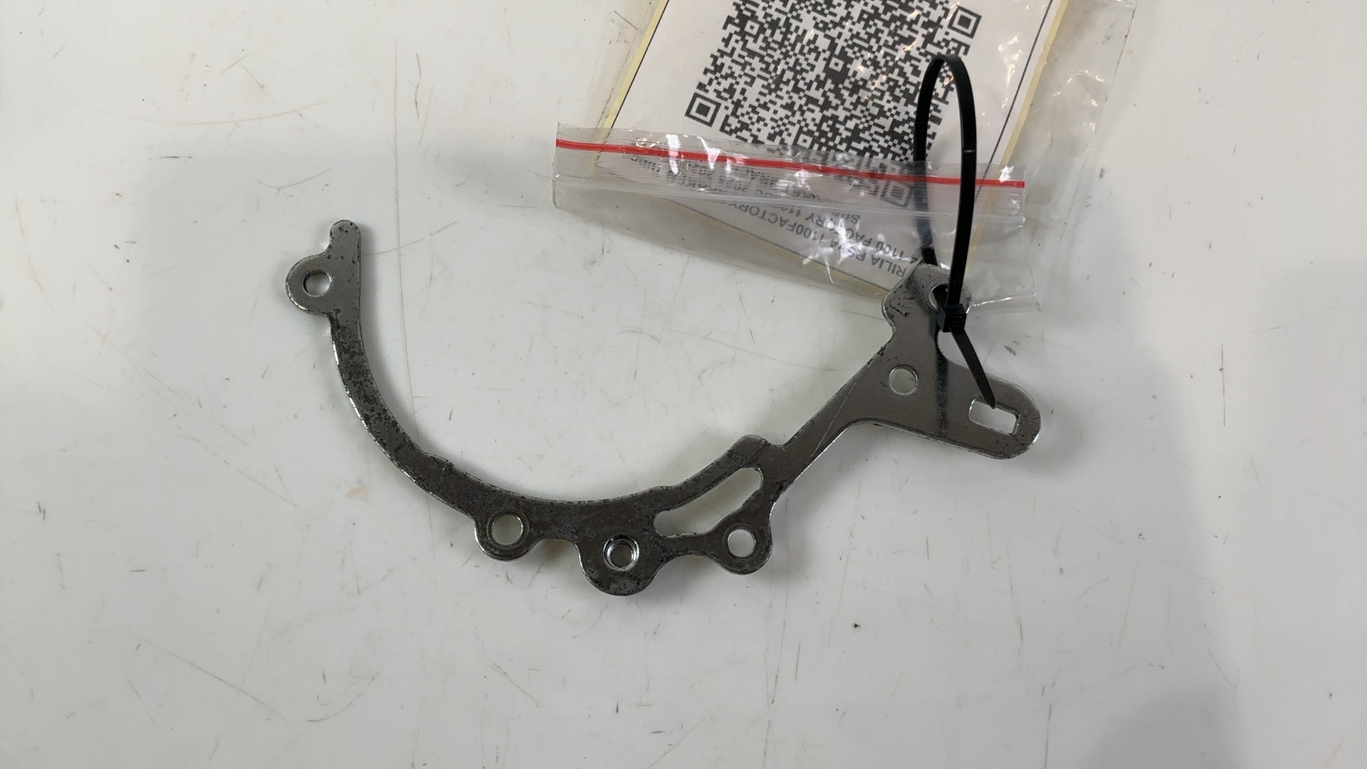 Aprilia RSV4 RR Factory Tuono V4 Front Sprocket Bracket Chain Guide 09-26 858923