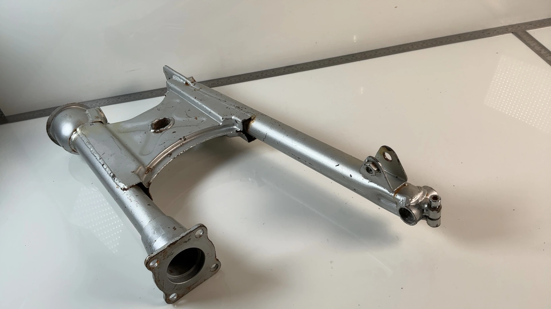 Yamaha Virago XV535 XV 535cc Rear Wheel  Swingarm 1987-2000 OEM 2GV-22110-00-35 - Image 5